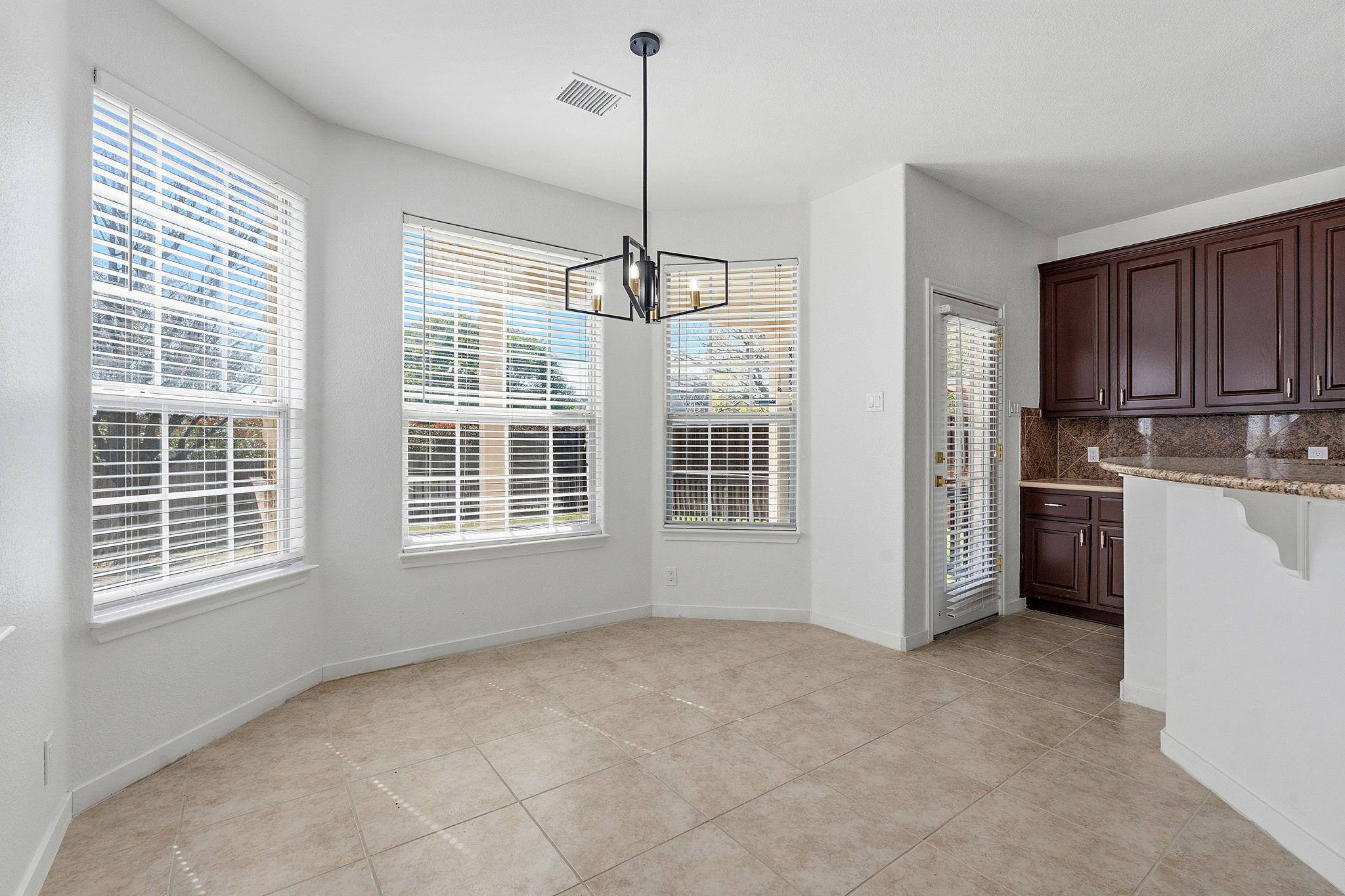 901 Ambrose Dr, Pflugerville, TX 78660