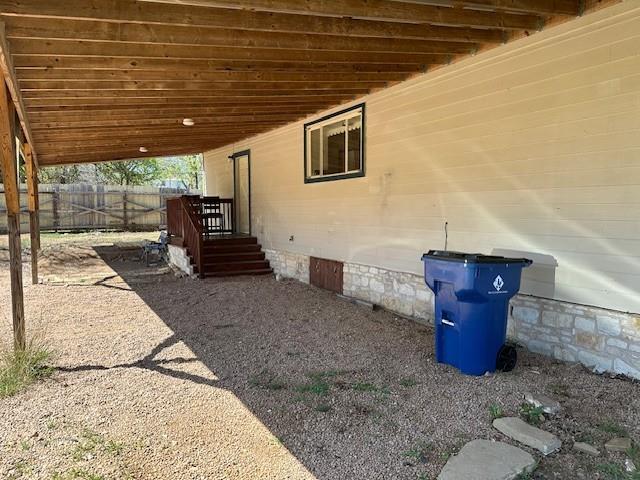 802 Magnolia Ln, Cottonwood Shores, TX 78657