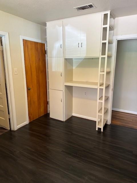 802 Magnolia Ln, Cottonwood Shores, TX 78657