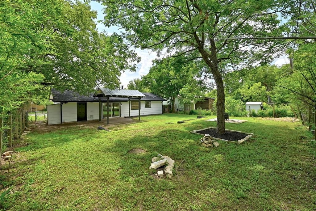 8520 Bradford Dr, Austin, TX 78758