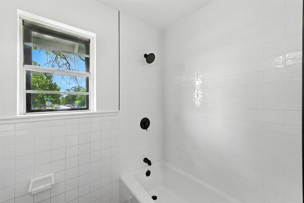 8520 Bradford Dr, Austin, TX 78758