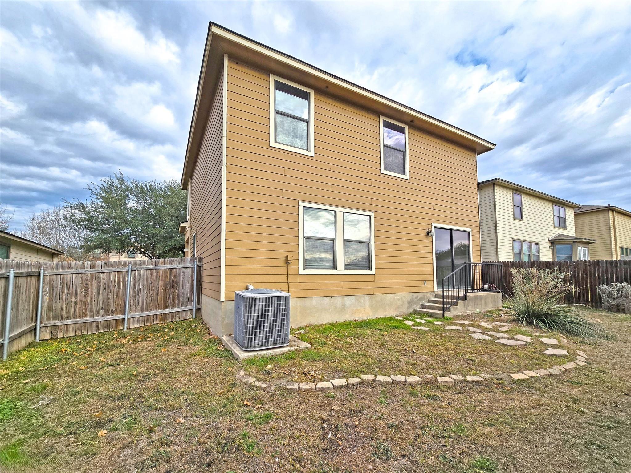 264 Cordero Dr, San Marcos, TX 78666