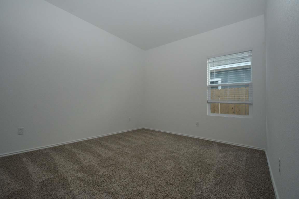 404 E Bass Dr, Bastrop, TX 78602