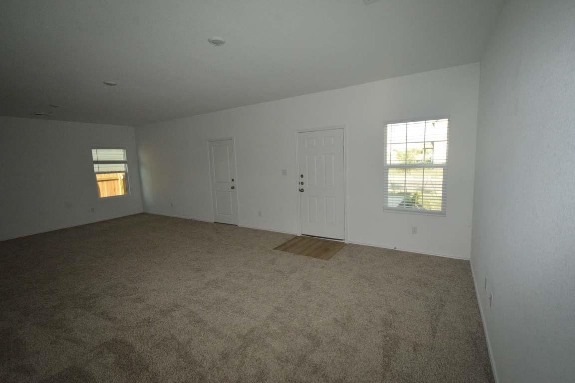 404 E Bass Dr, Bastrop, TX 78602