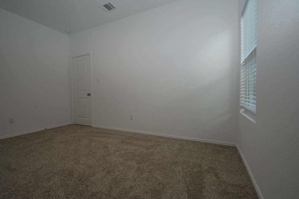 404 E Bass Dr, Bastrop, TX 78602