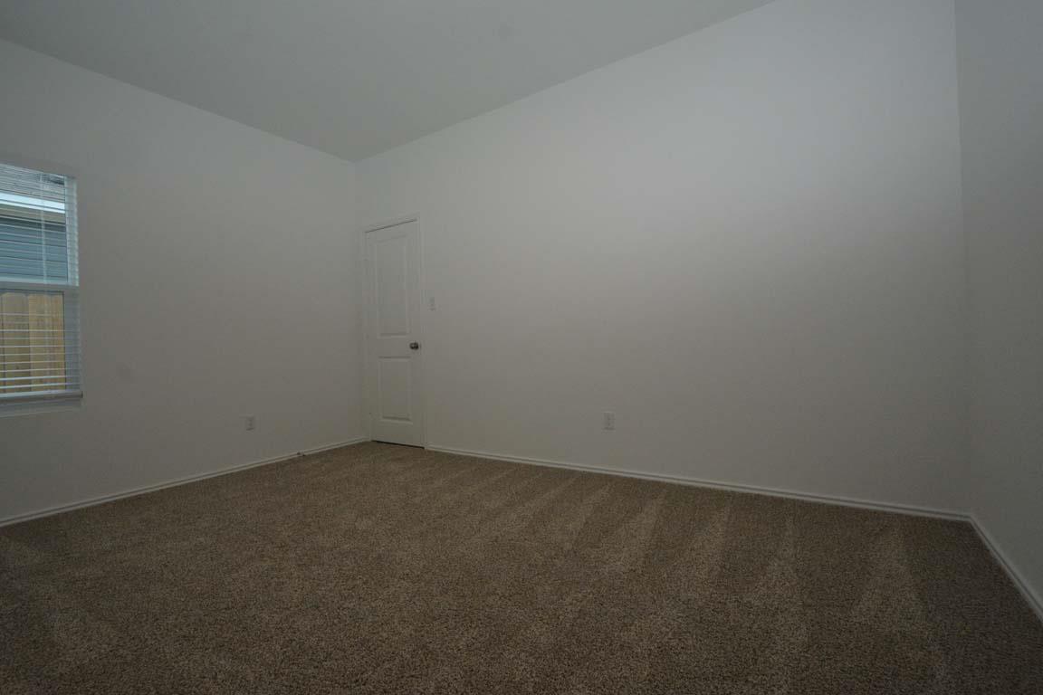 404 E Bass Dr, Bastrop, TX 78602