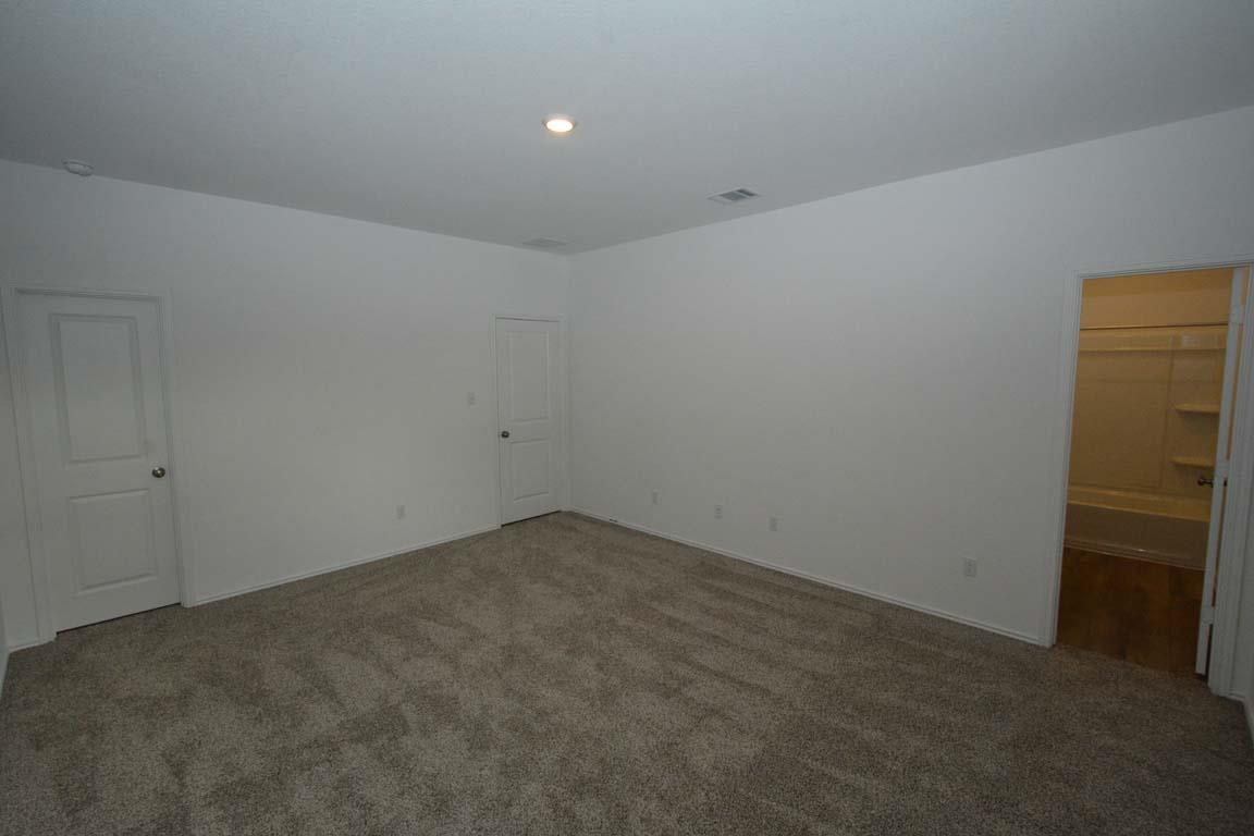 404 E Bass Dr, Bastrop, TX 78602