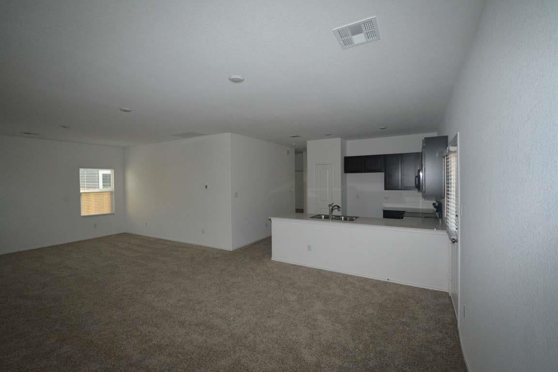 404 E Bass Dr, Bastrop, TX 78602