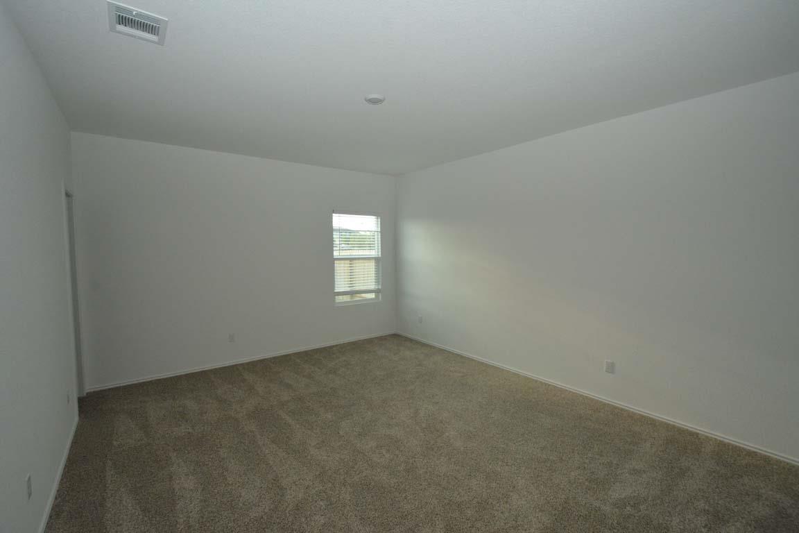 404 E Bass Dr, Bastrop, TX 78602