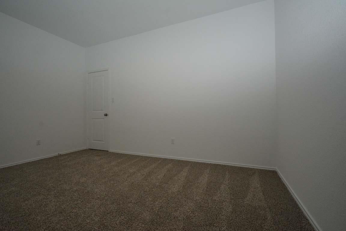 404 E Bass Dr, Bastrop, TX 78602