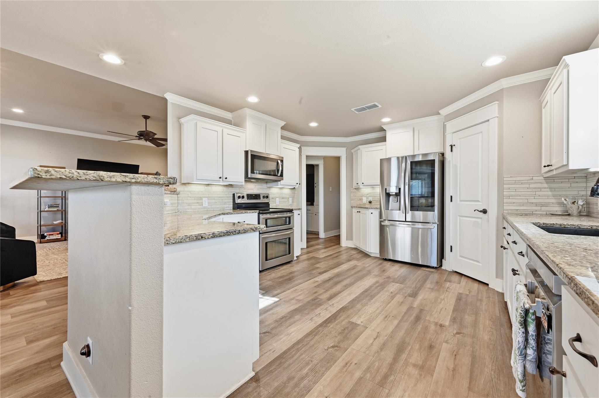 4467 W Amity Rd, Salado, TX 76571