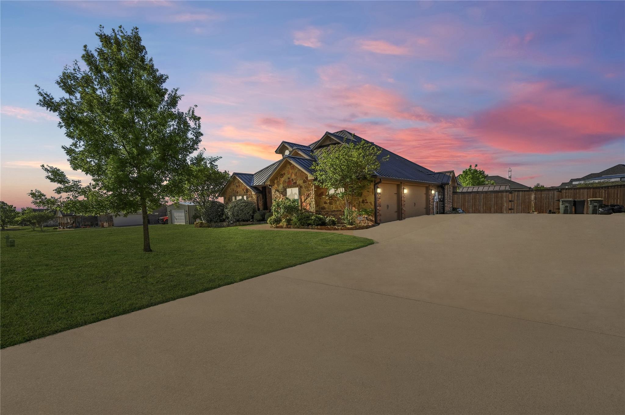 4467 W Amity Rd, Salado, TX 76571