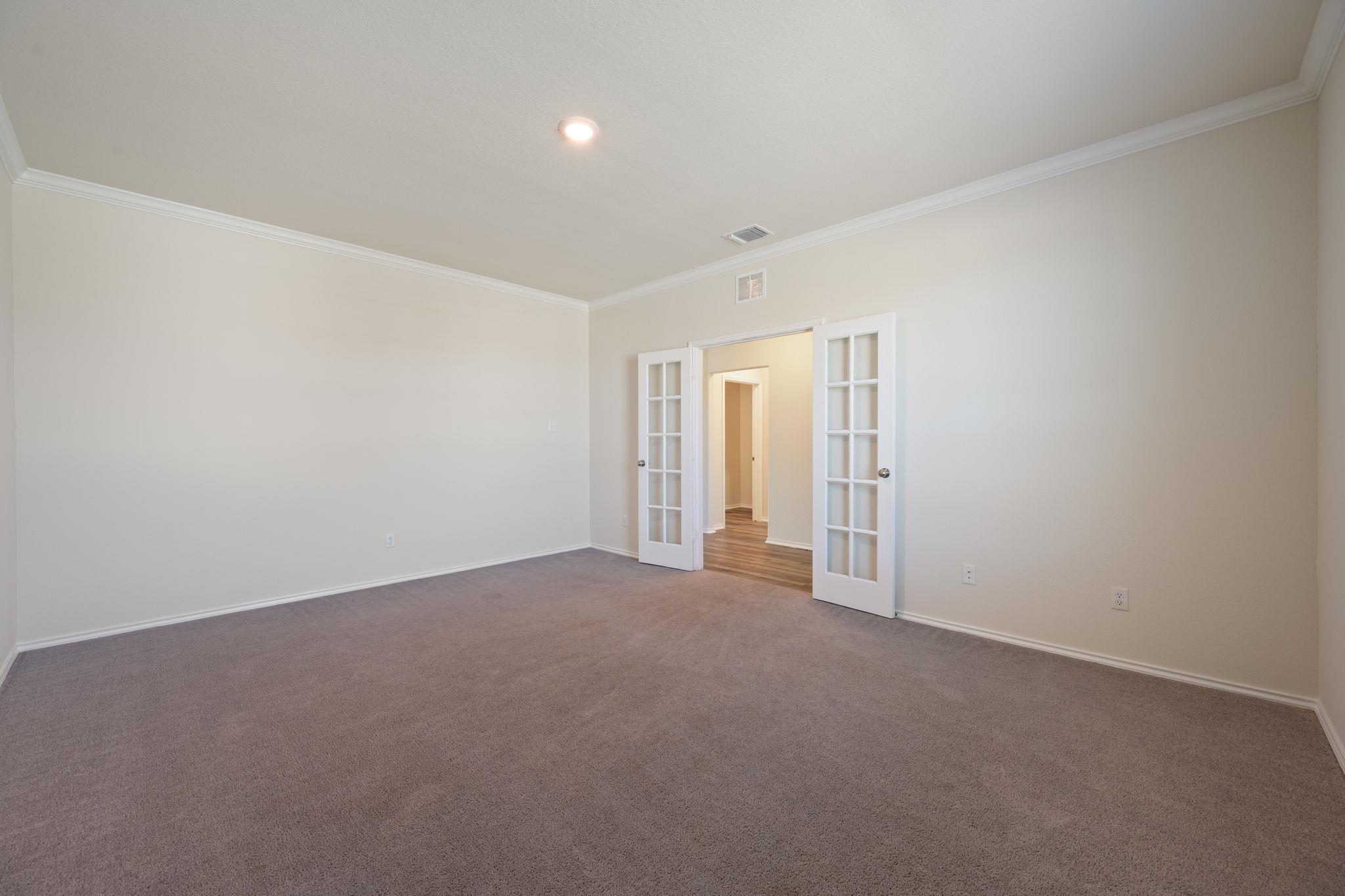 184 Gunther Way, Taylor, TX 76574