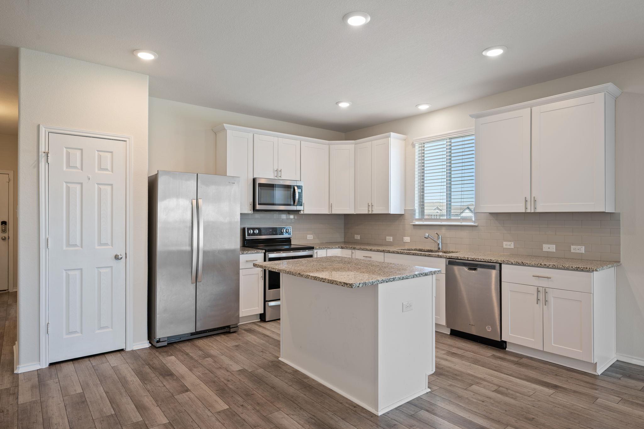 184 Gunther Way, Taylor, TX 76574