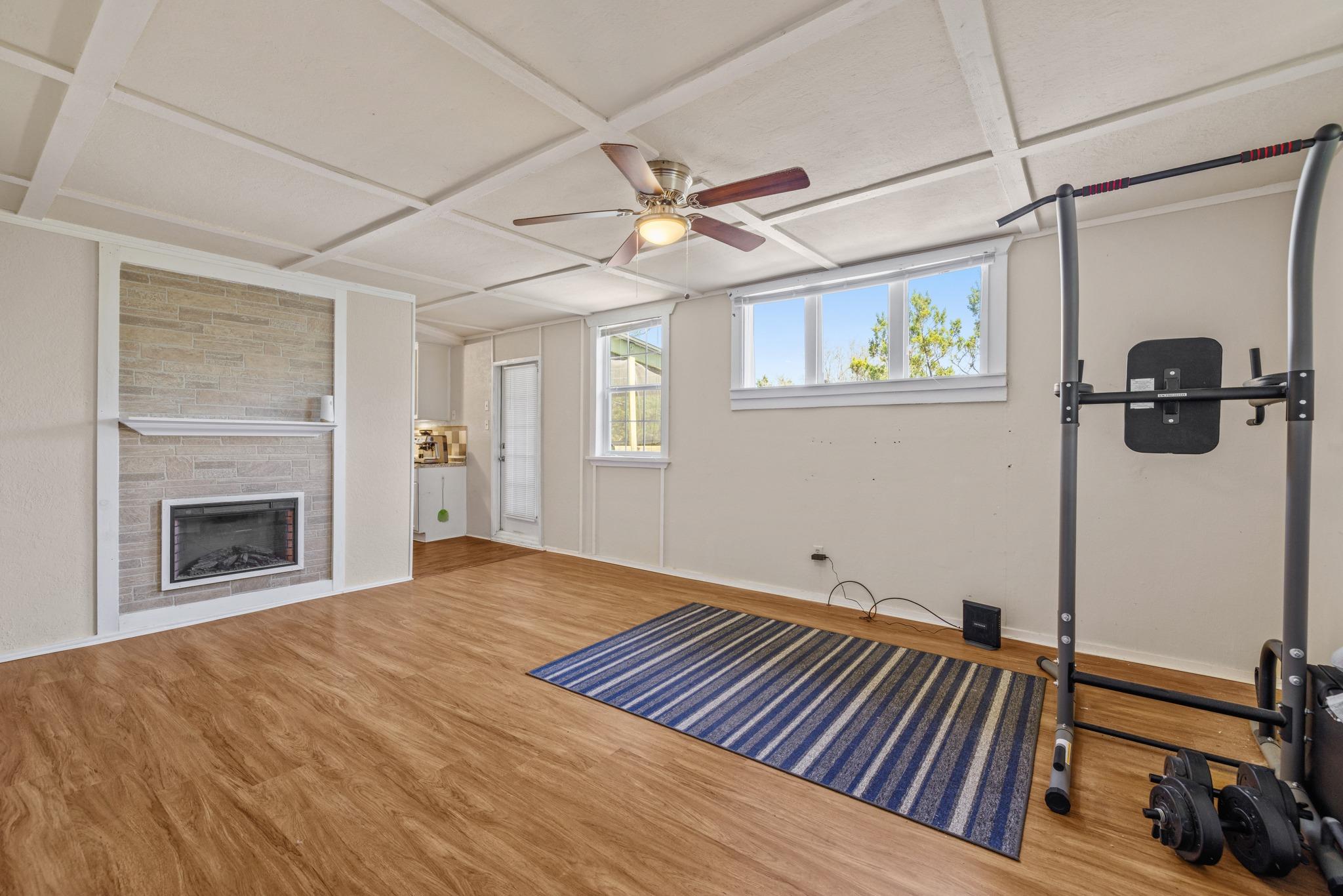 10600 Turkey Bend Dr, Jonestown, TX 78645