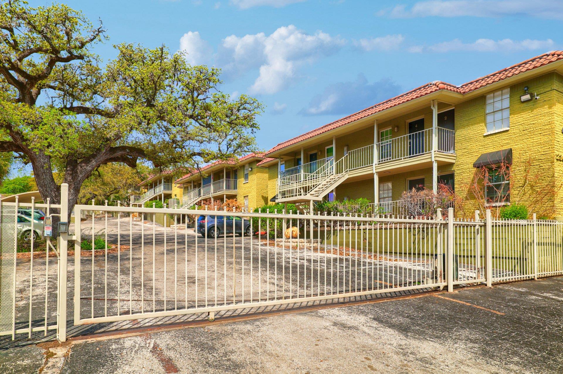 2302 East Side Dr # 23, Austin, TX 78704