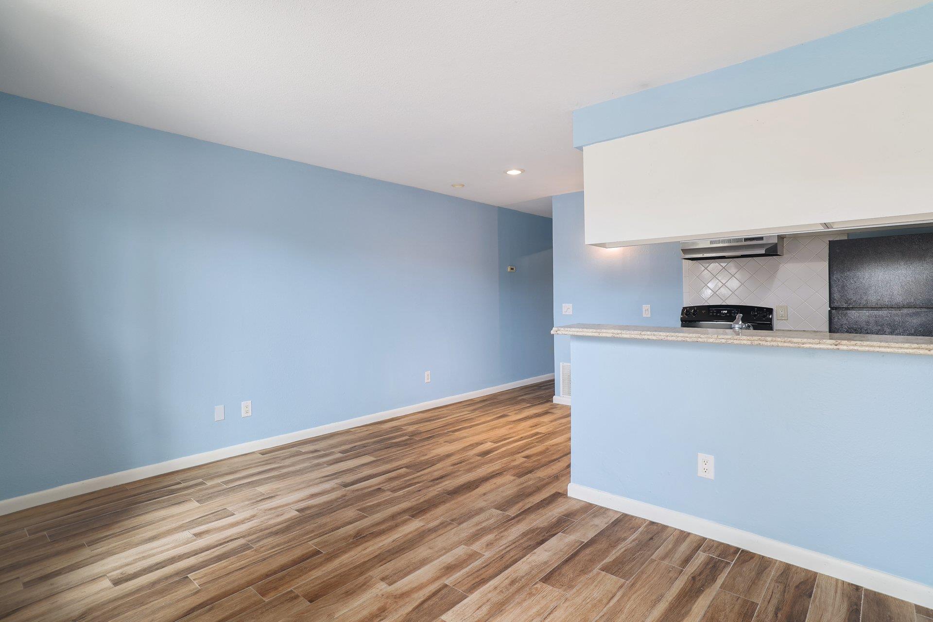 2302 East Side Dr # 23, Austin, TX 78704