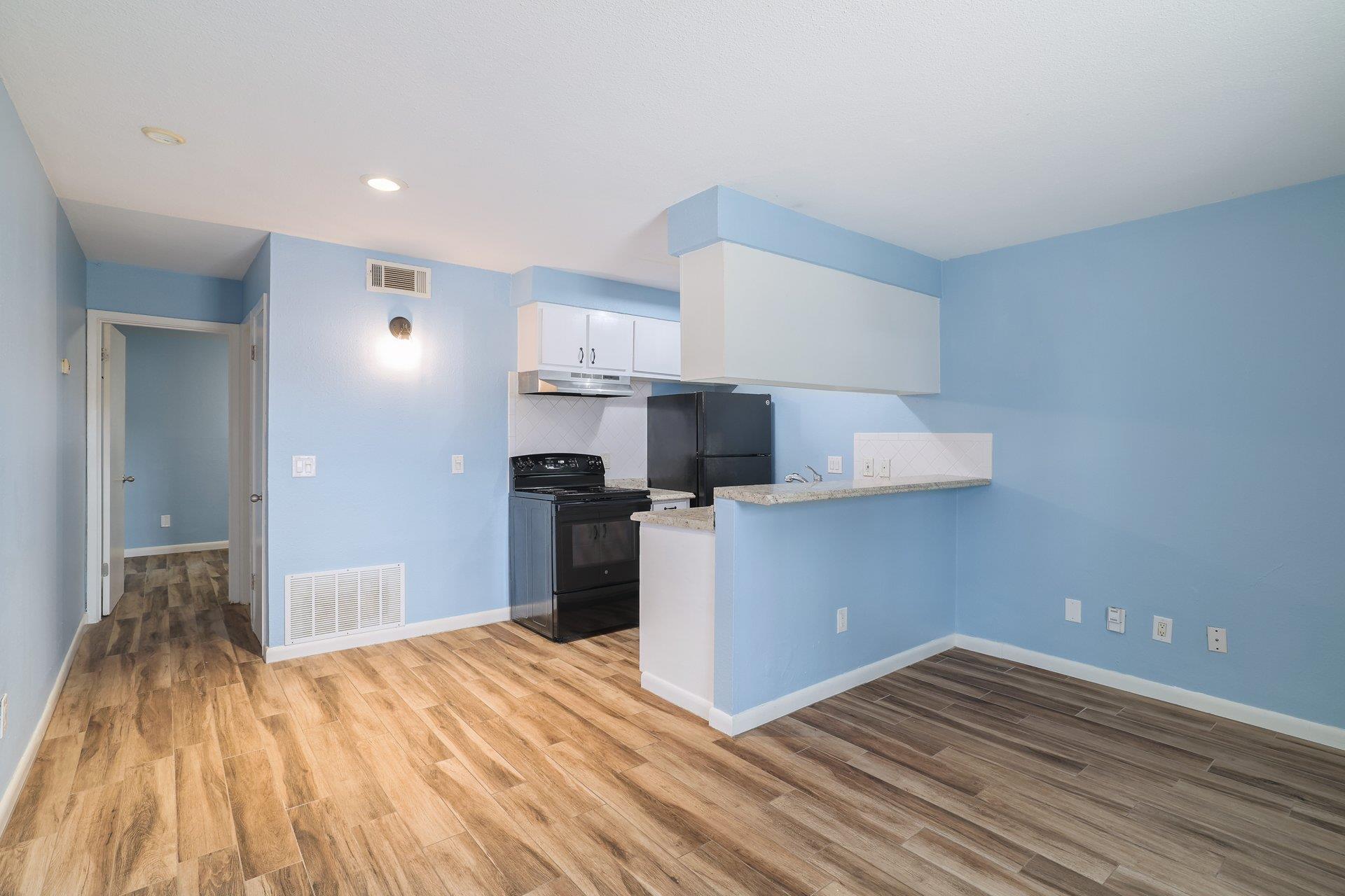 2302 East Side Dr # 23, Austin, TX 78704