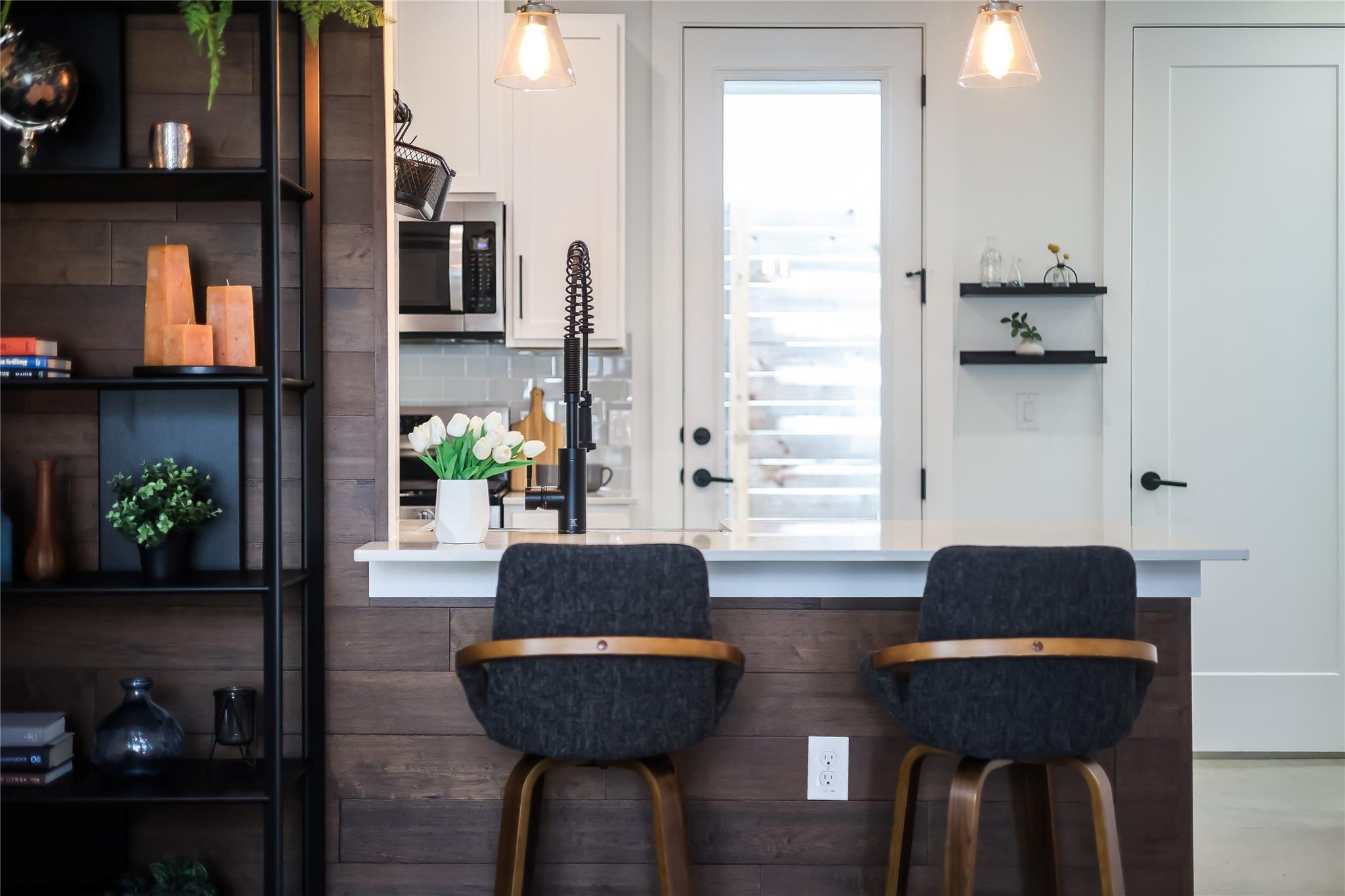 1208 Walnut Ave # 2, Austin, TX 78702