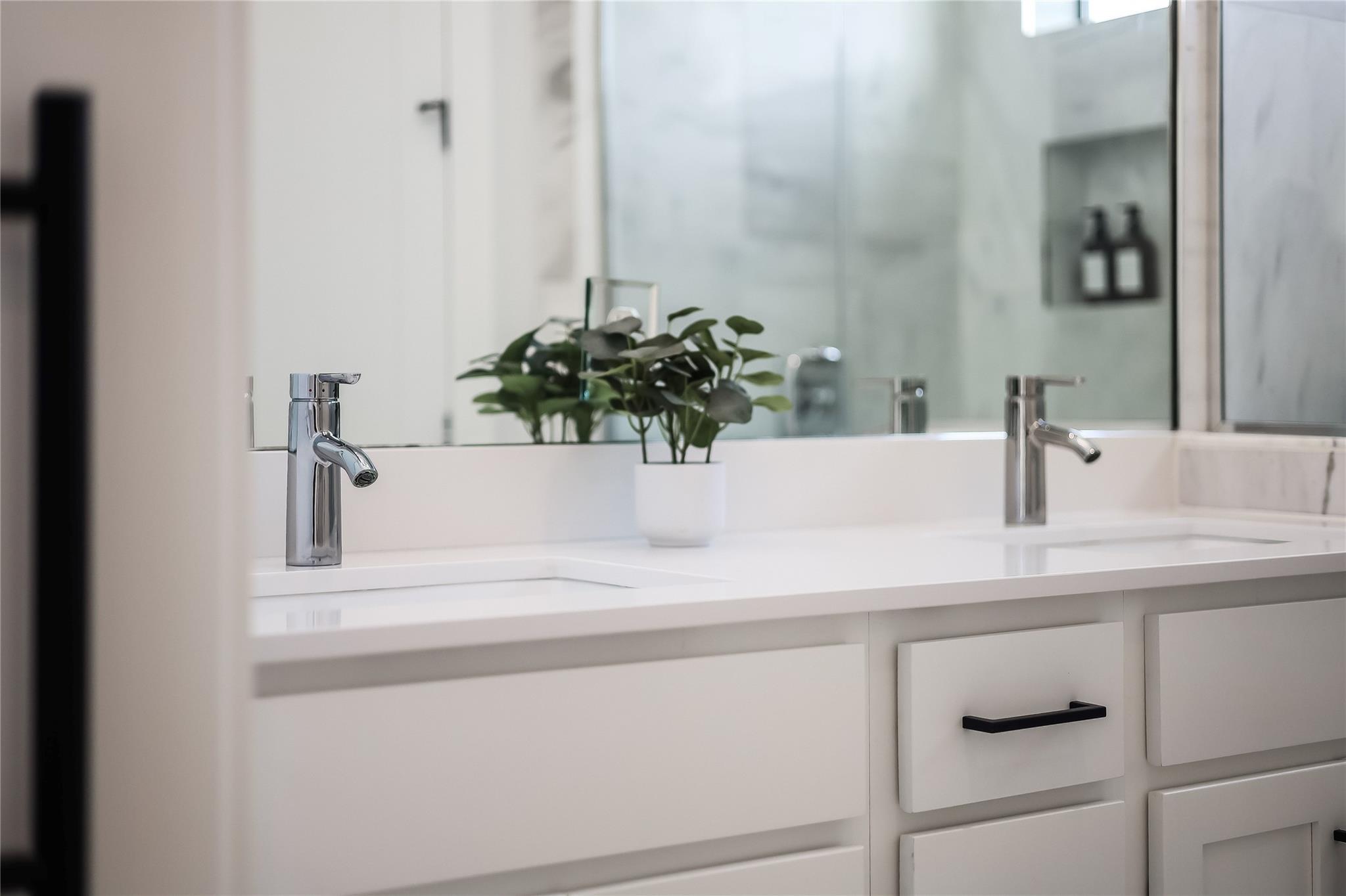 1208 Walnut Ave # 2, Austin, TX 78702