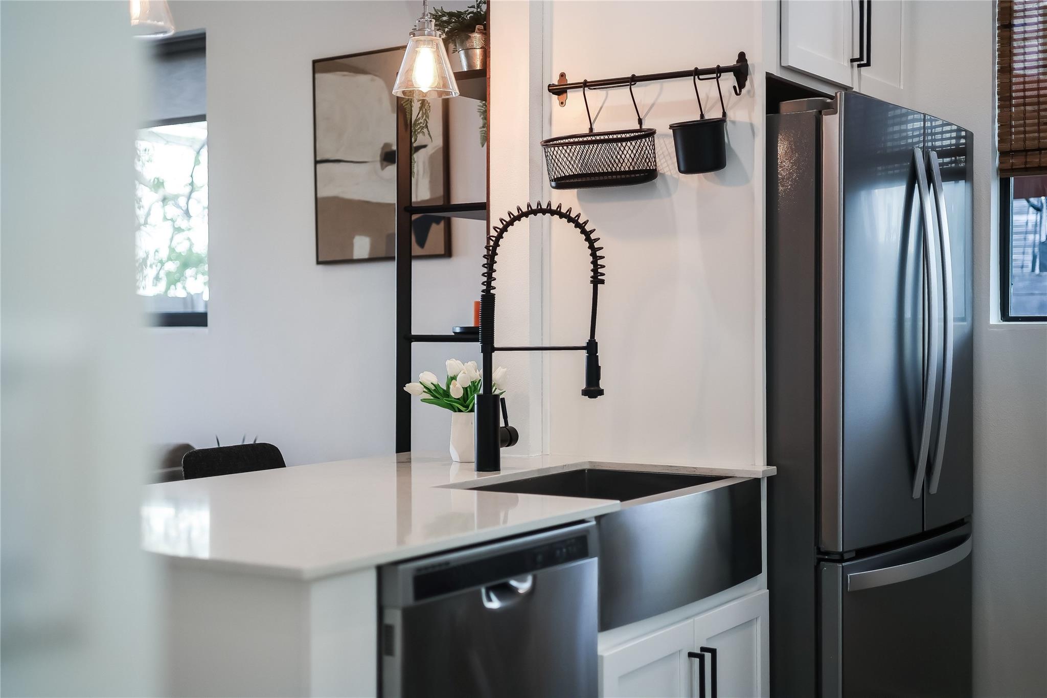 1208 Walnut Ave # 2, Austin, TX 78702