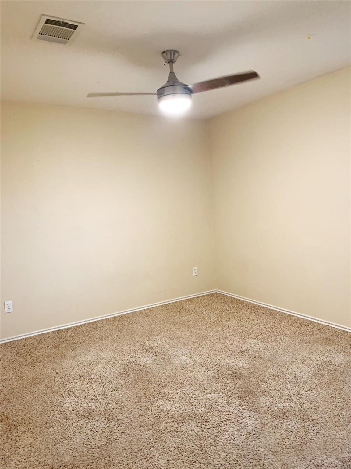 719 Decker Dr, Hutto, TX 78634