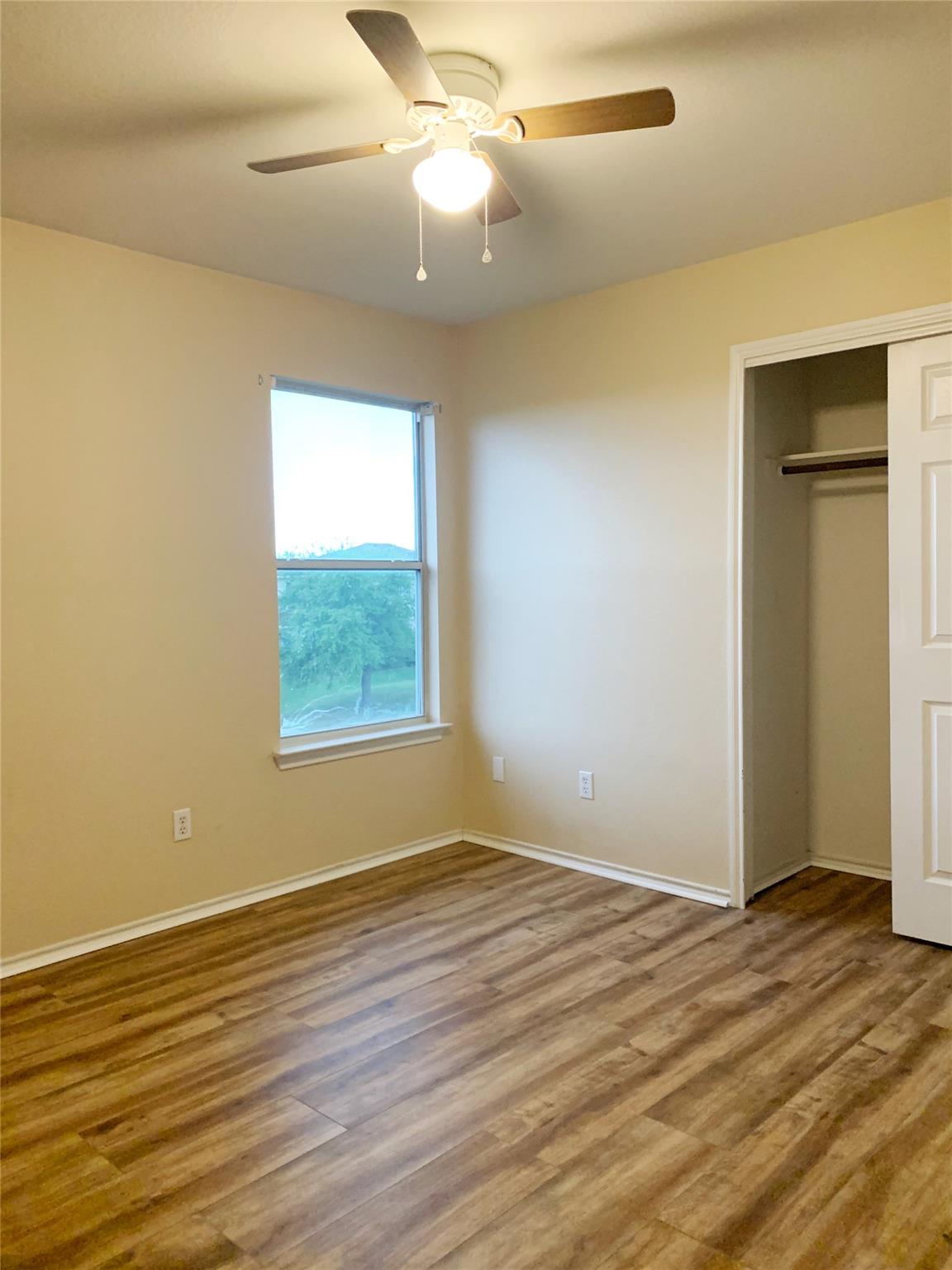 719 Decker Dr, Hutto, TX 78634