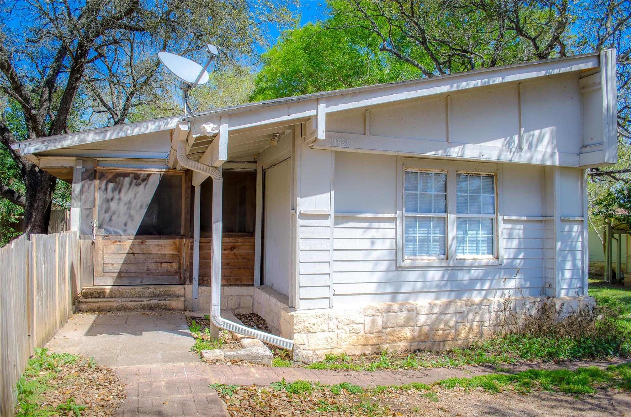 11529 Main St, Jonestown, TX 78645