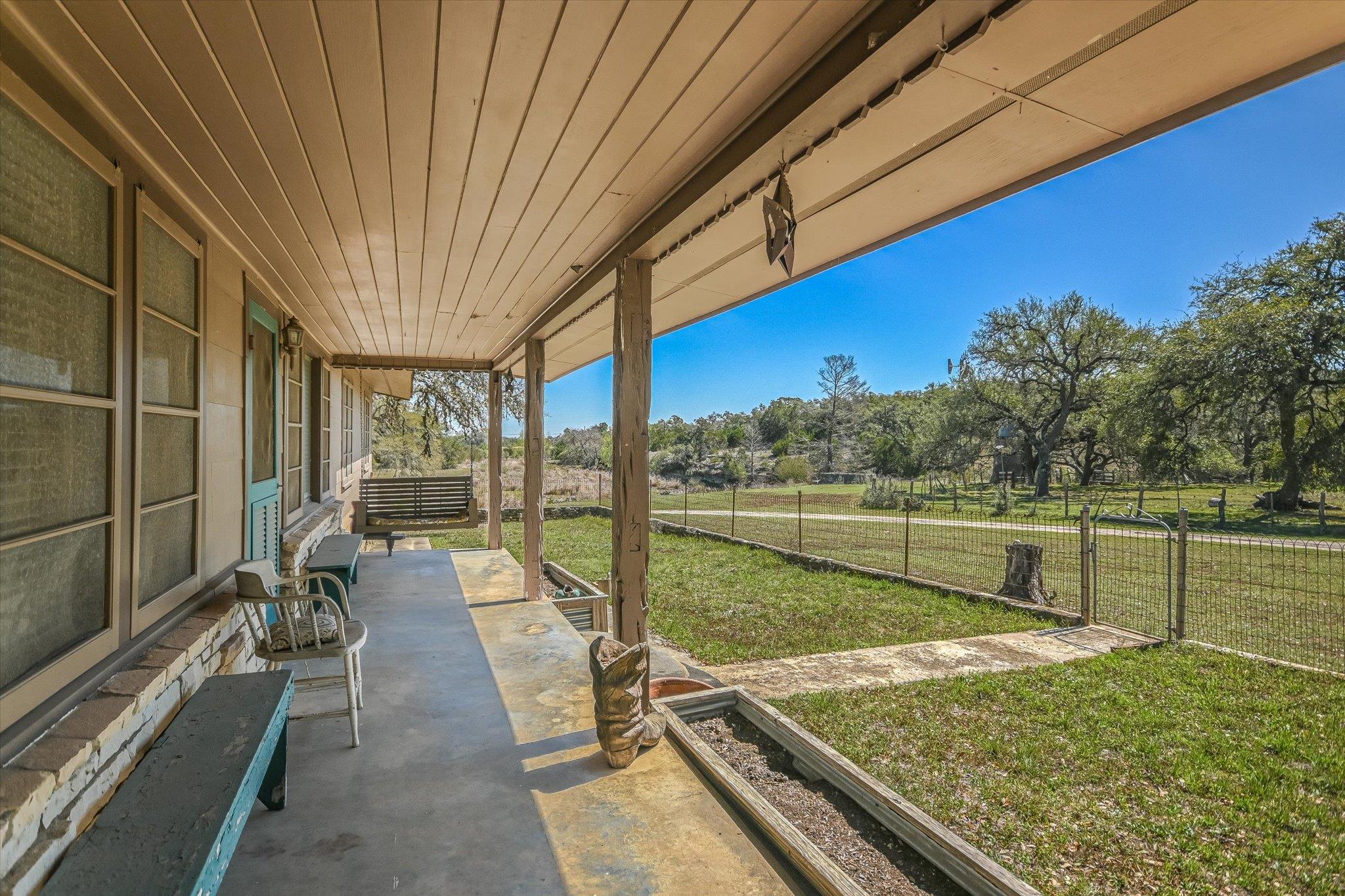 5421 PURGATORY Rd, San Marcos, TX 78666