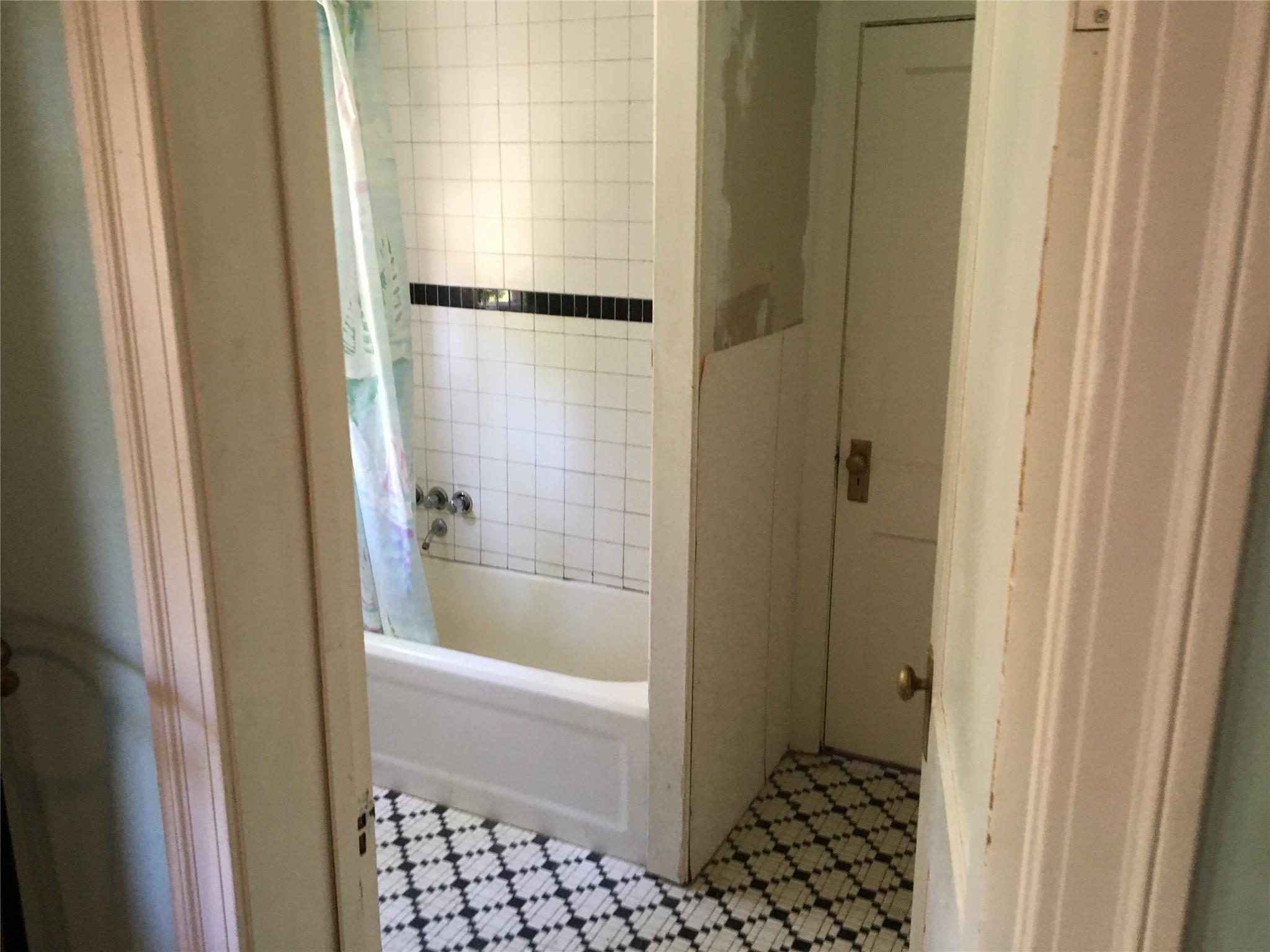 Niederwald, TX 78640