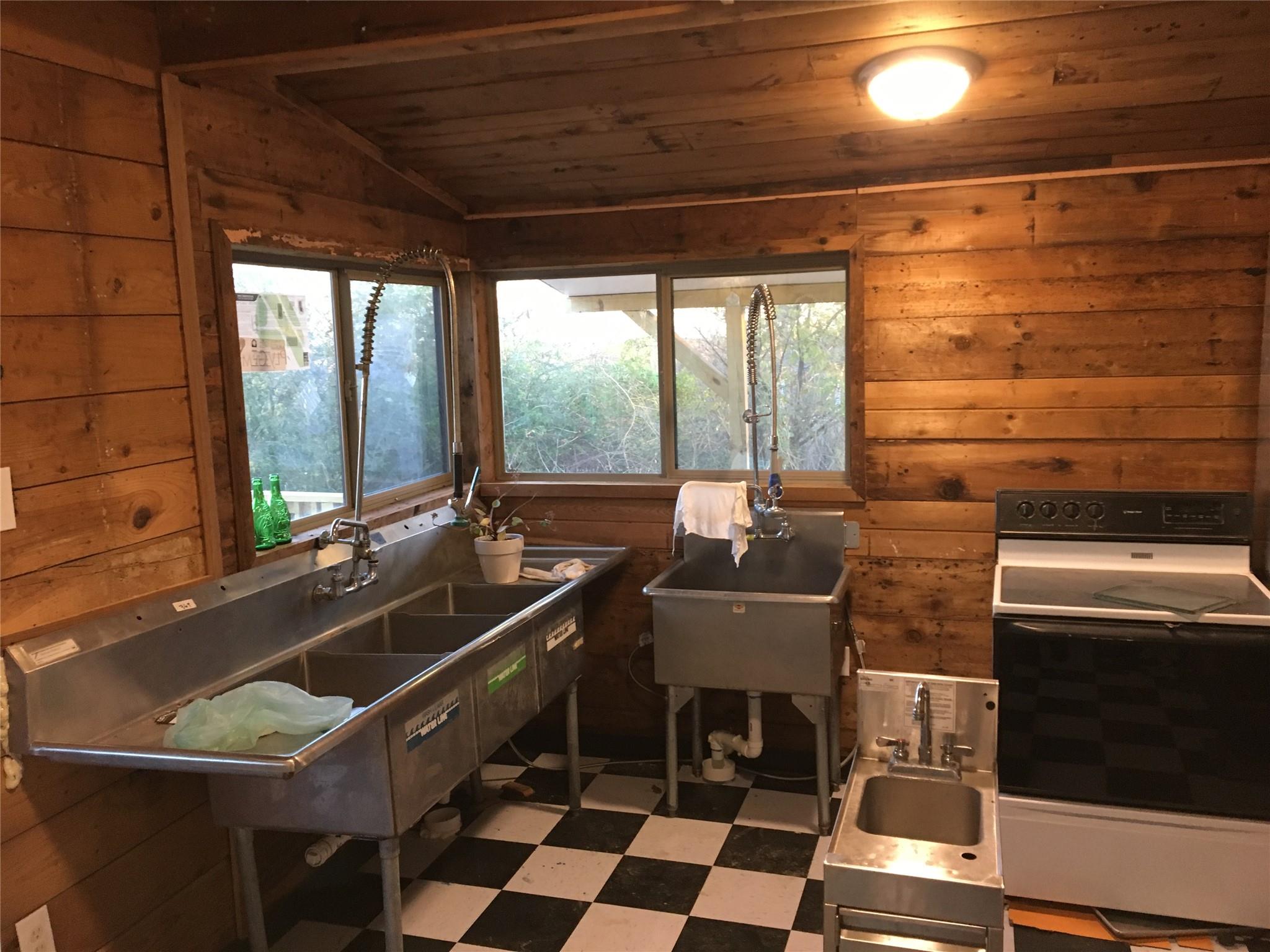 Niederwald, TX 78640