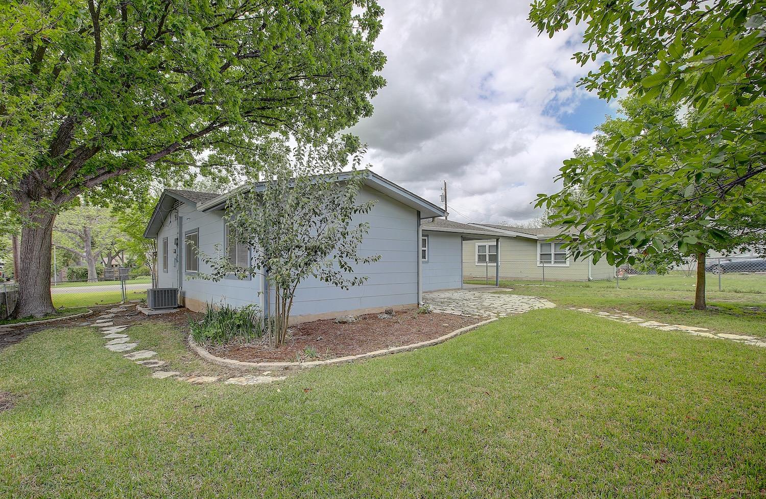1307 Vine St, Georgetown, TX 78626