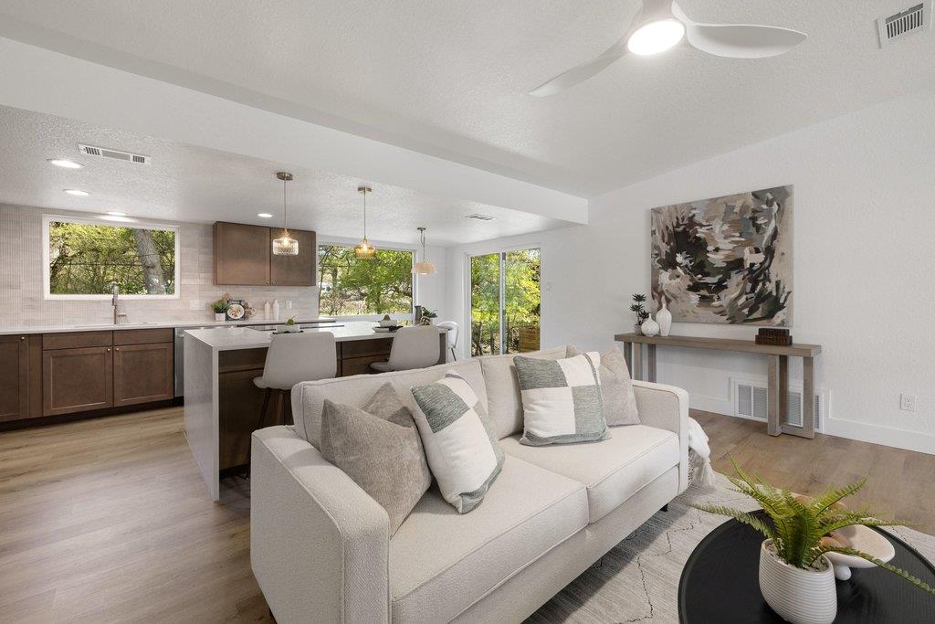 11605 Eubank Dr, Austin, TX 78758