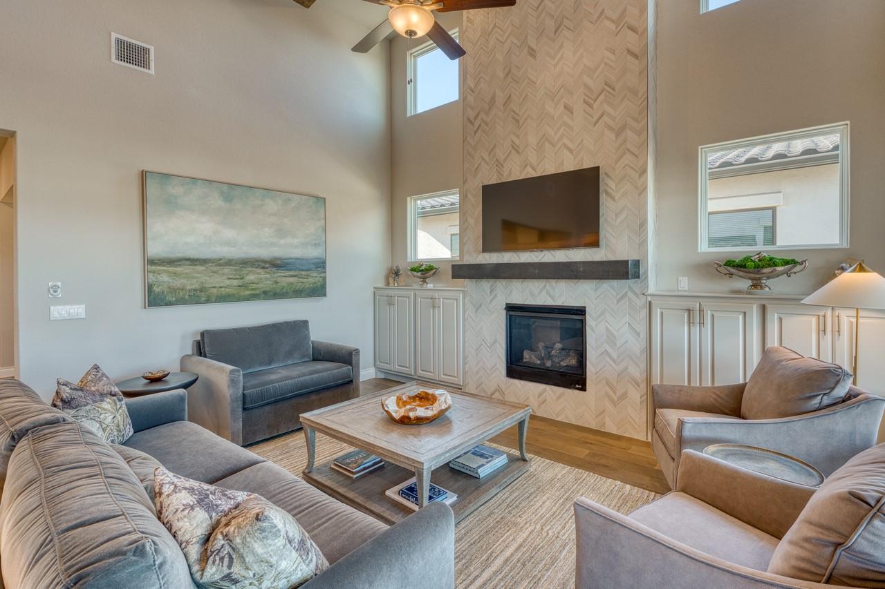 130 Lucia Ct, Horseshoe Bay, TX 78657