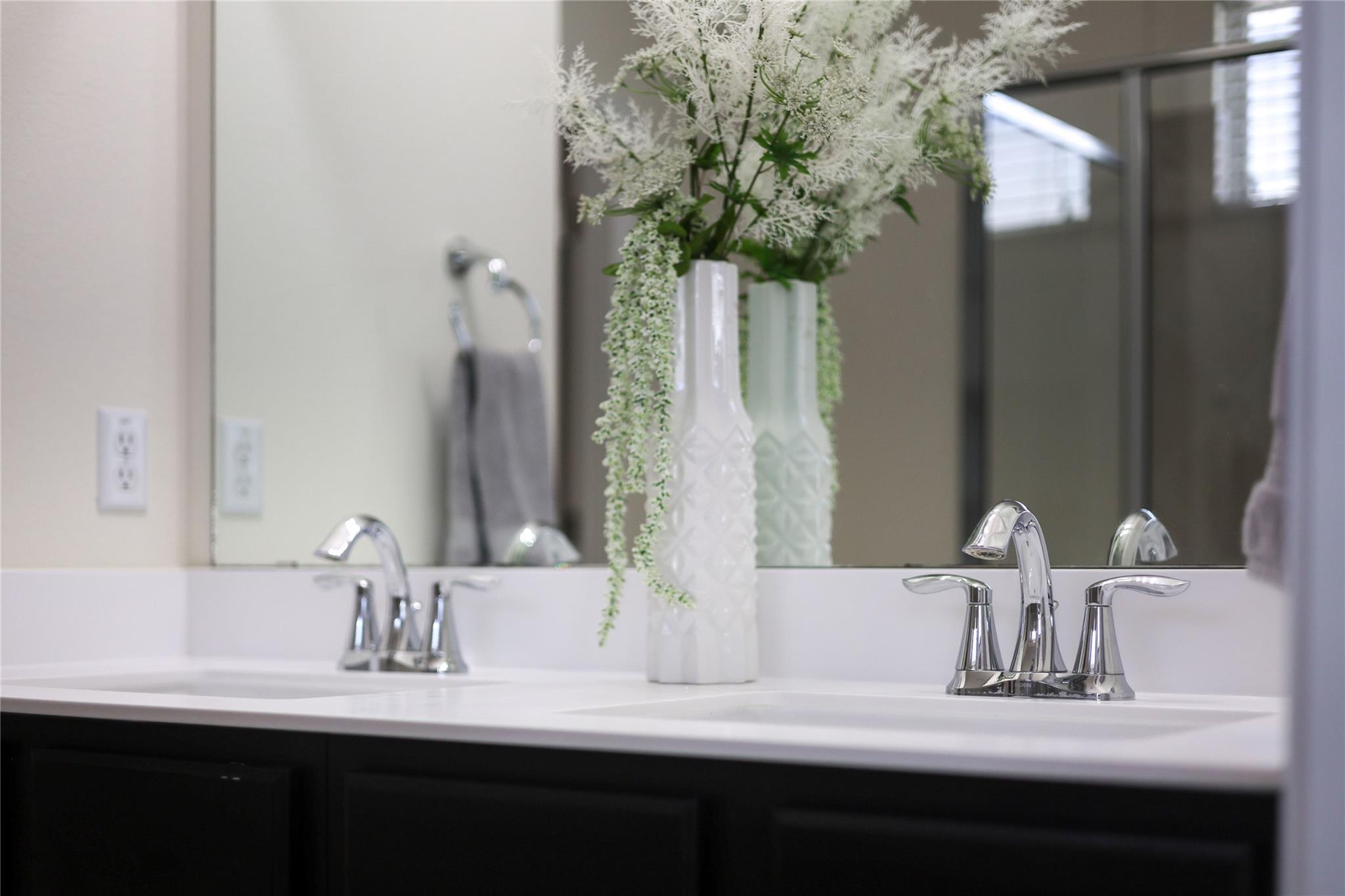 425 Canadian Springs Dr, Leander, TX 78641