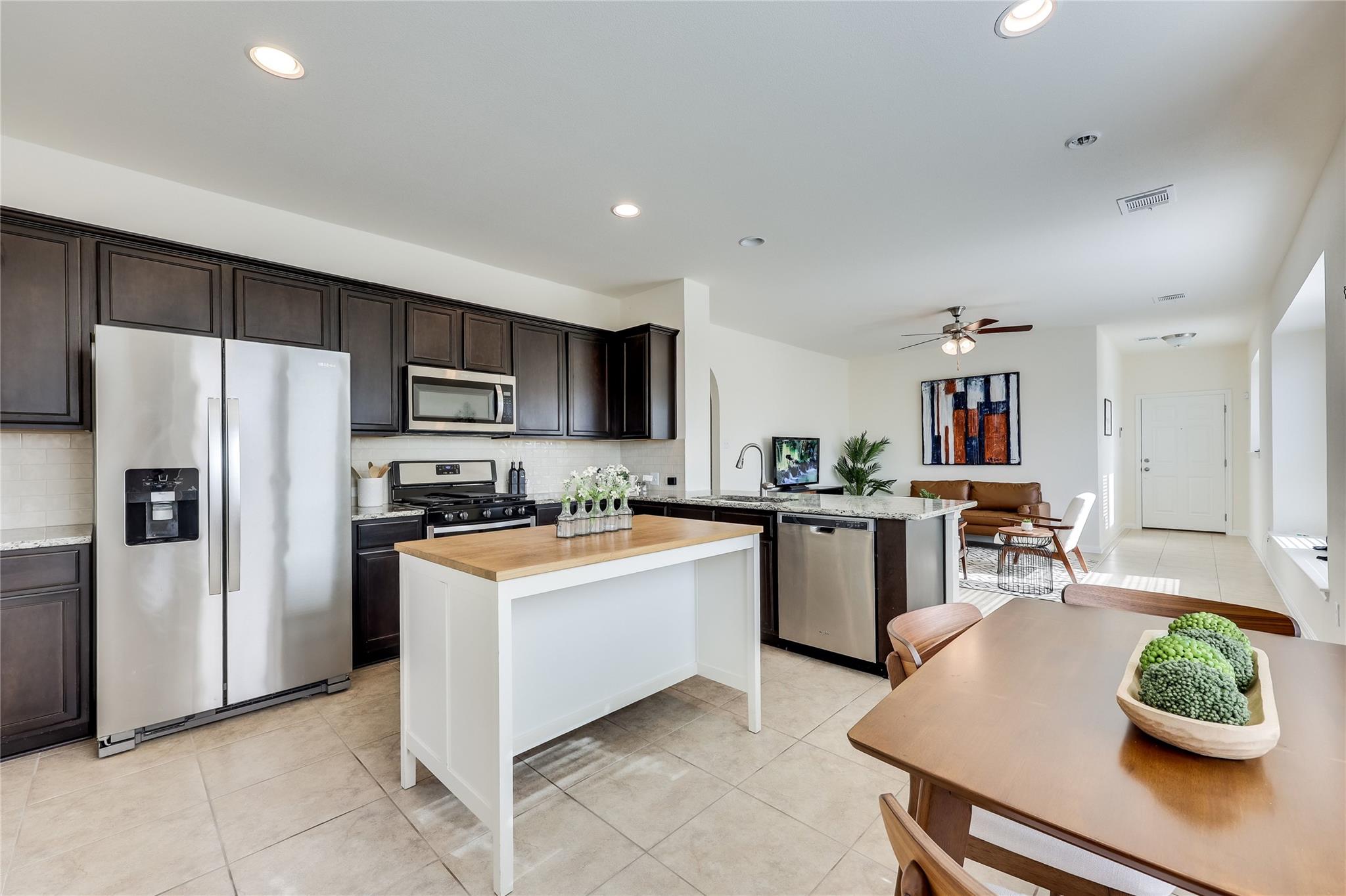 425 Canadian Springs Dr, Leander, TX 78641