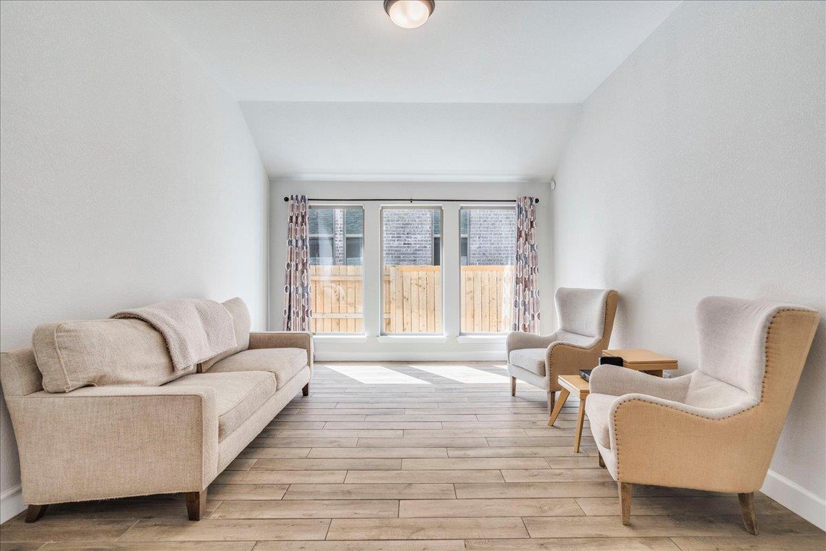 186 Prickly Poppy Loop, Kyle, TX 78640