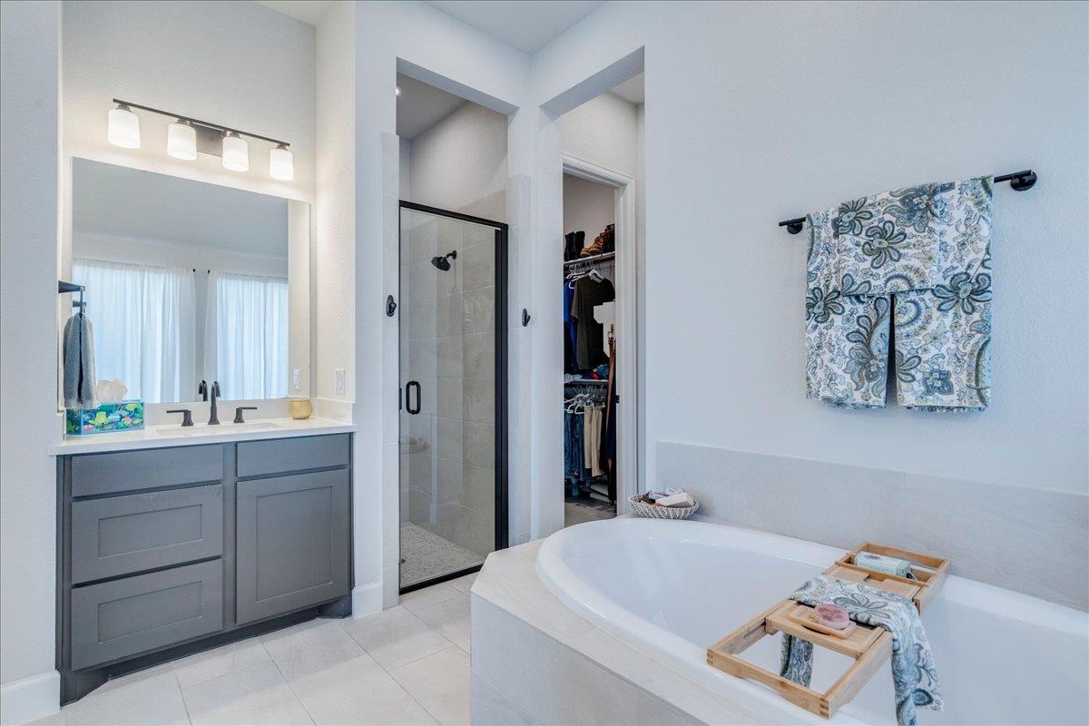 186 Prickly Poppy Loop, Kyle, TX 78640