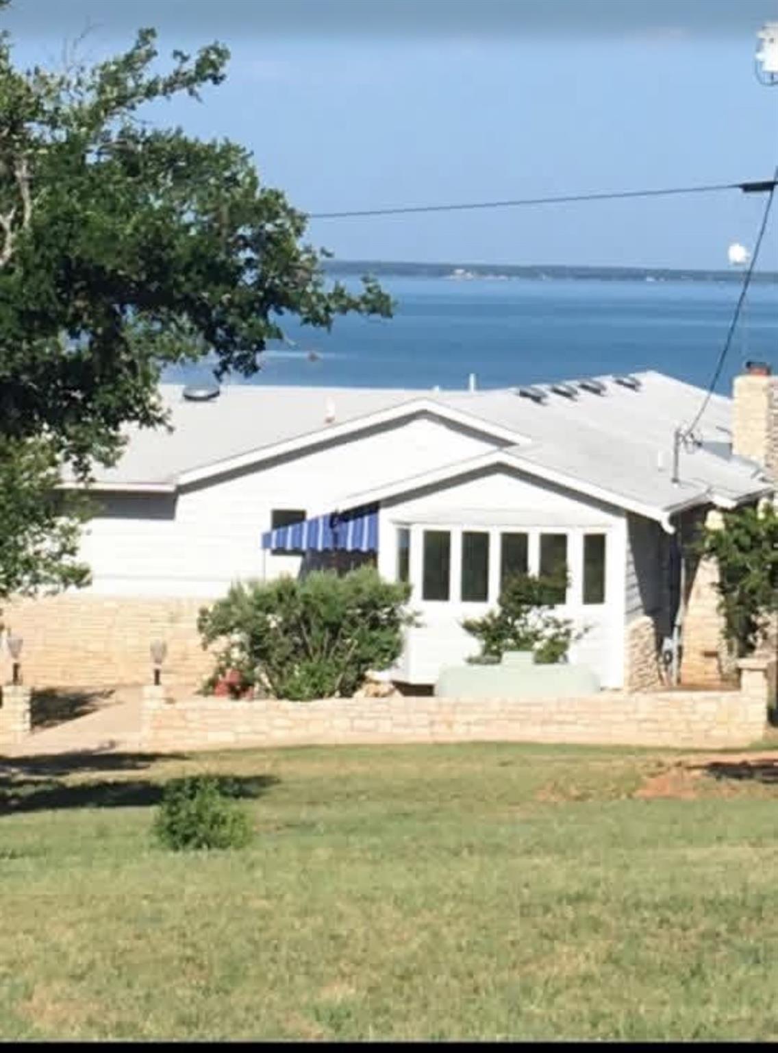 138 Suzann Ln, Burnet, TX 78611