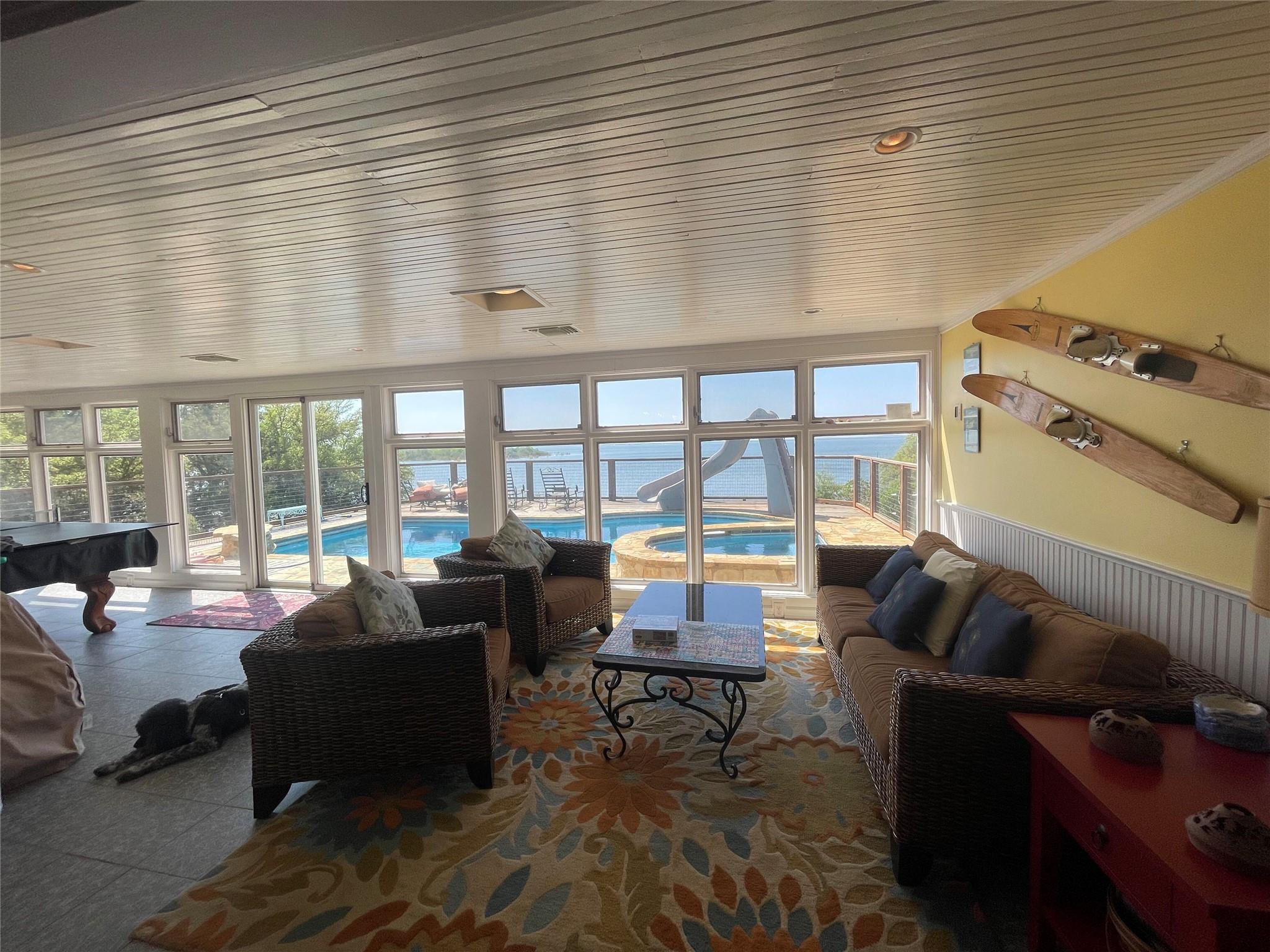 138 Suzann Ln, Burnet, TX 78611