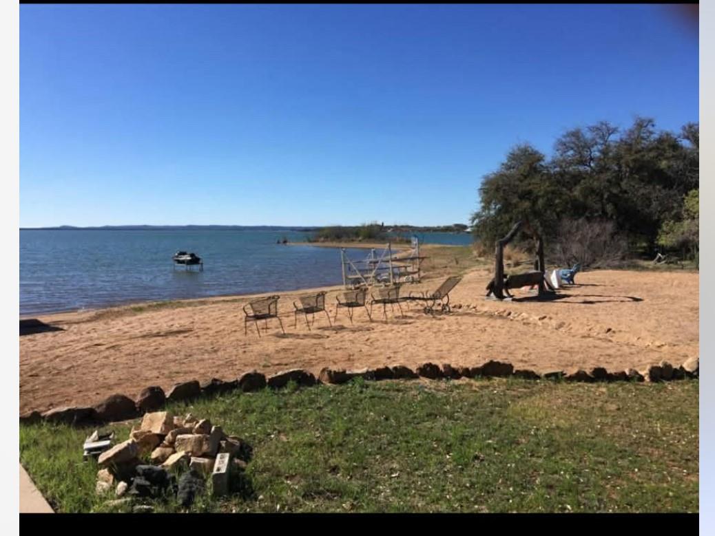 138 Suzann Ln, Burnet, TX 78611