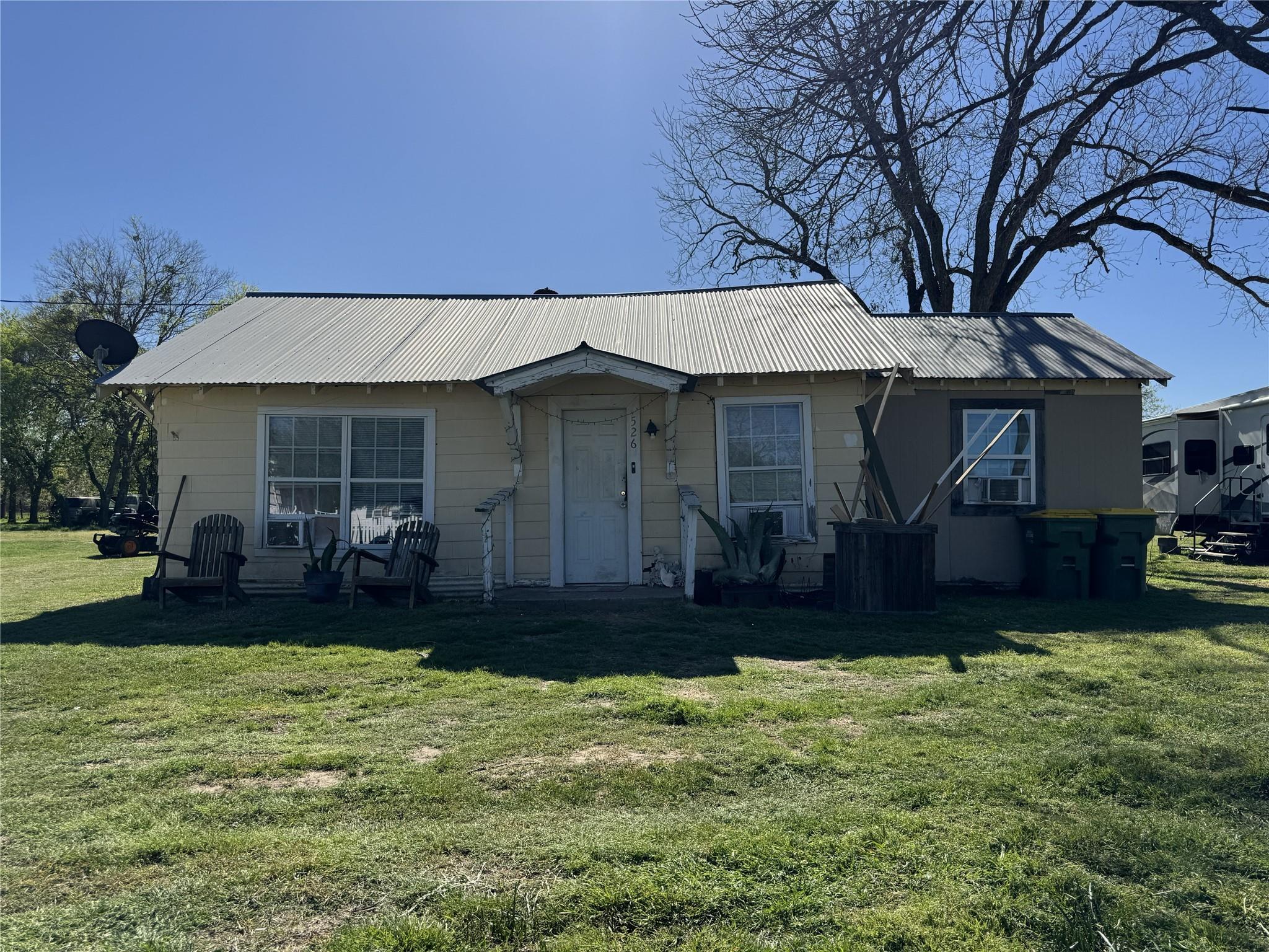 526 Henderson Blvd, Groesbeck, TX 76642
