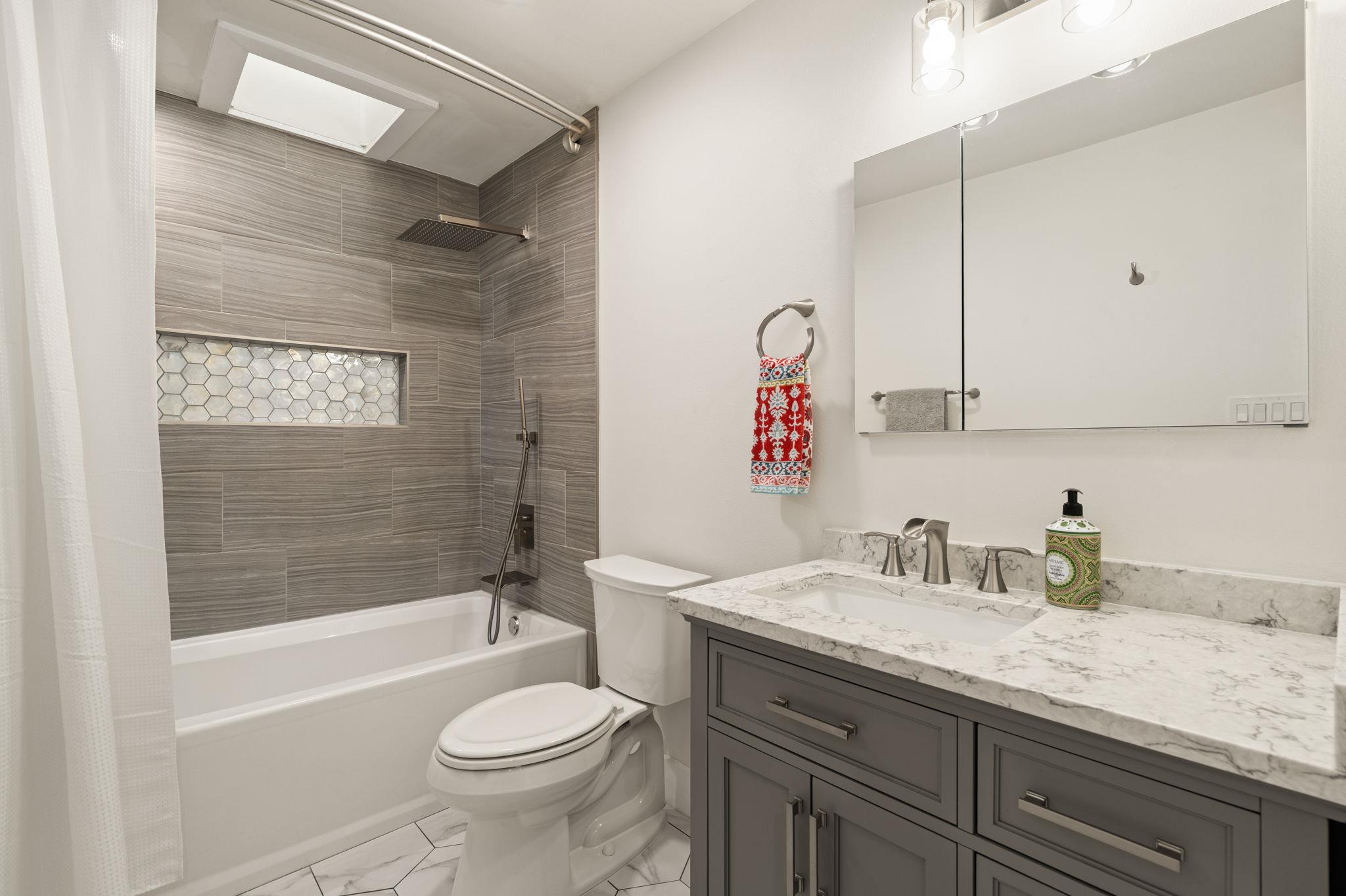 919 Biscayne, Lakeway, TX 78734