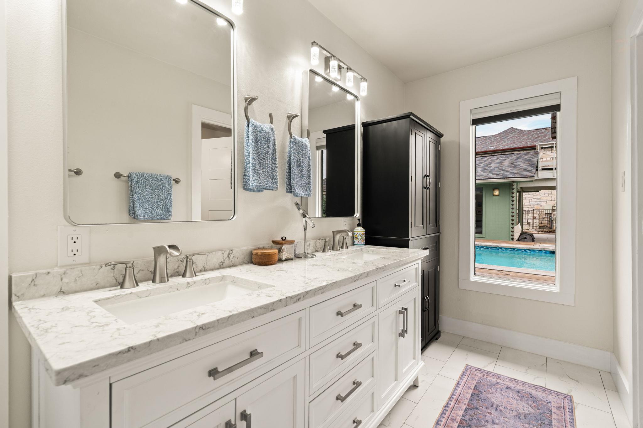 919 Biscayne, Lakeway, TX 78734