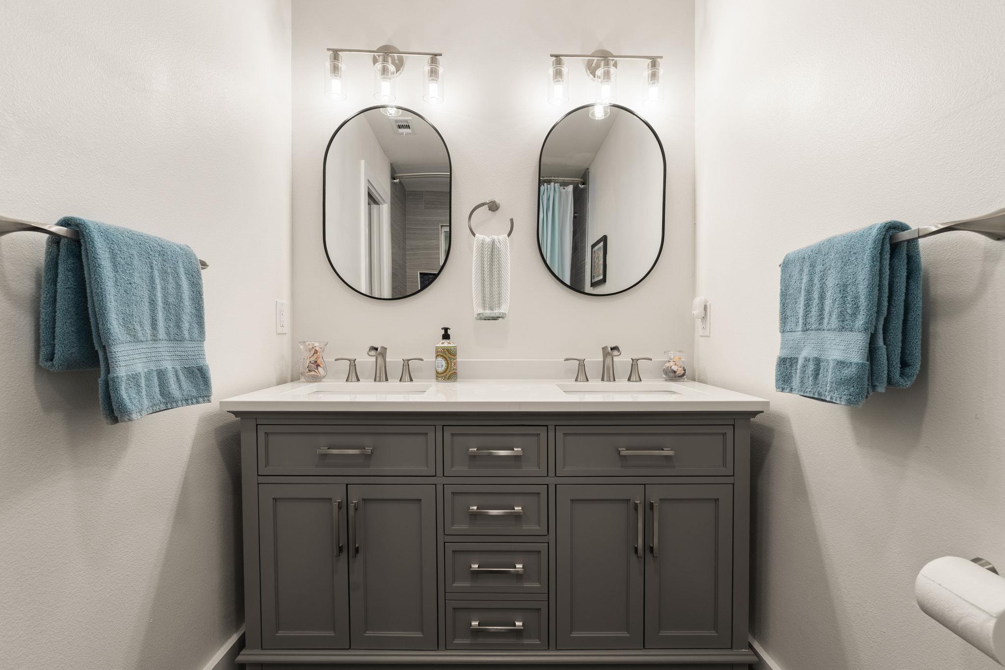 919 Biscayne, Lakeway, TX 78734