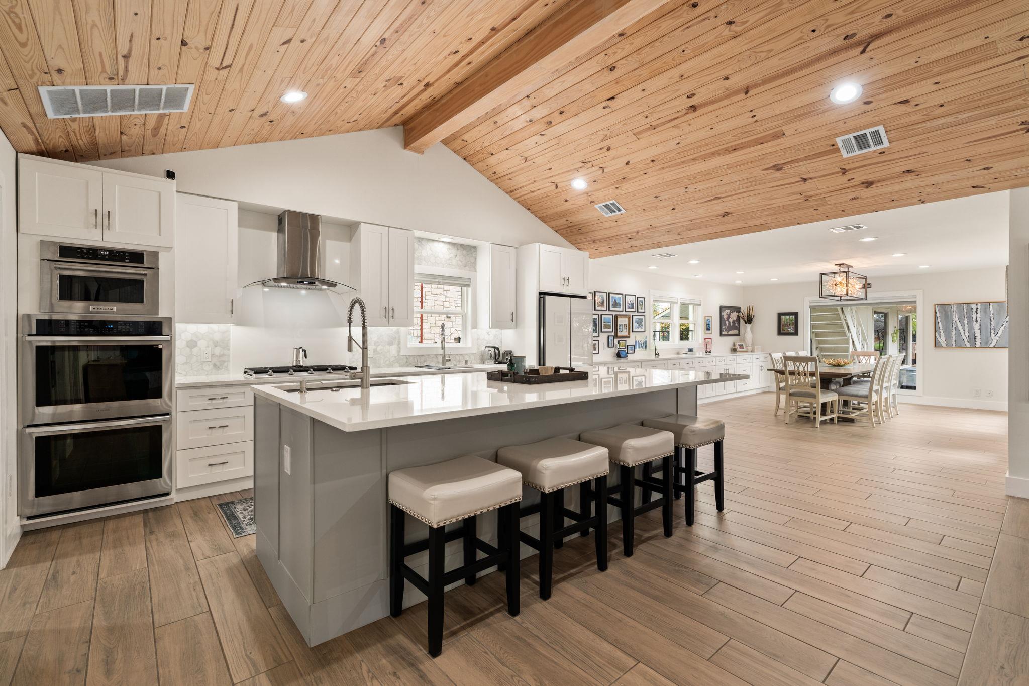 919 Biscayne, Lakeway, TX 78734