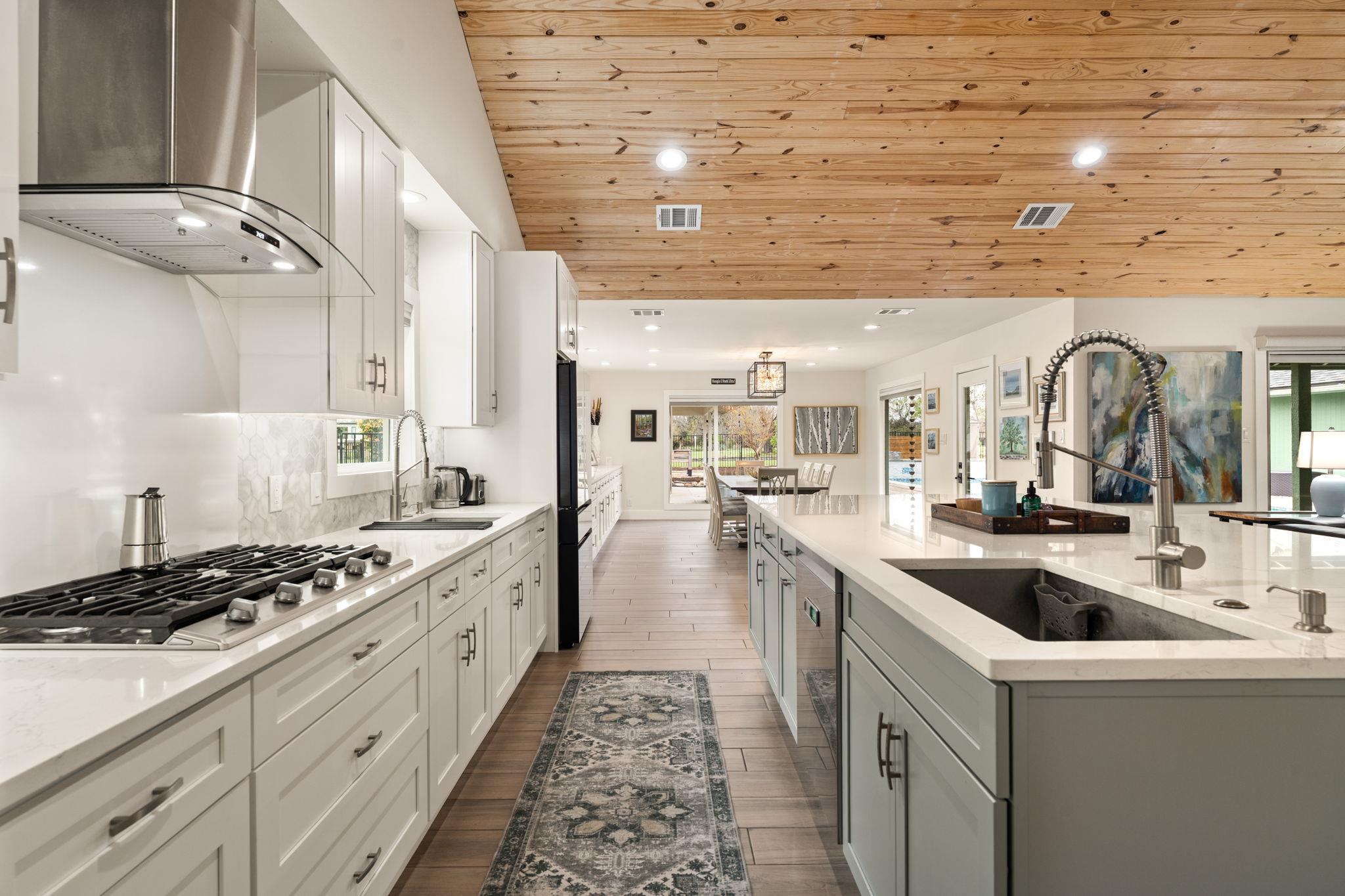 919 Biscayne, Lakeway, TX 78734