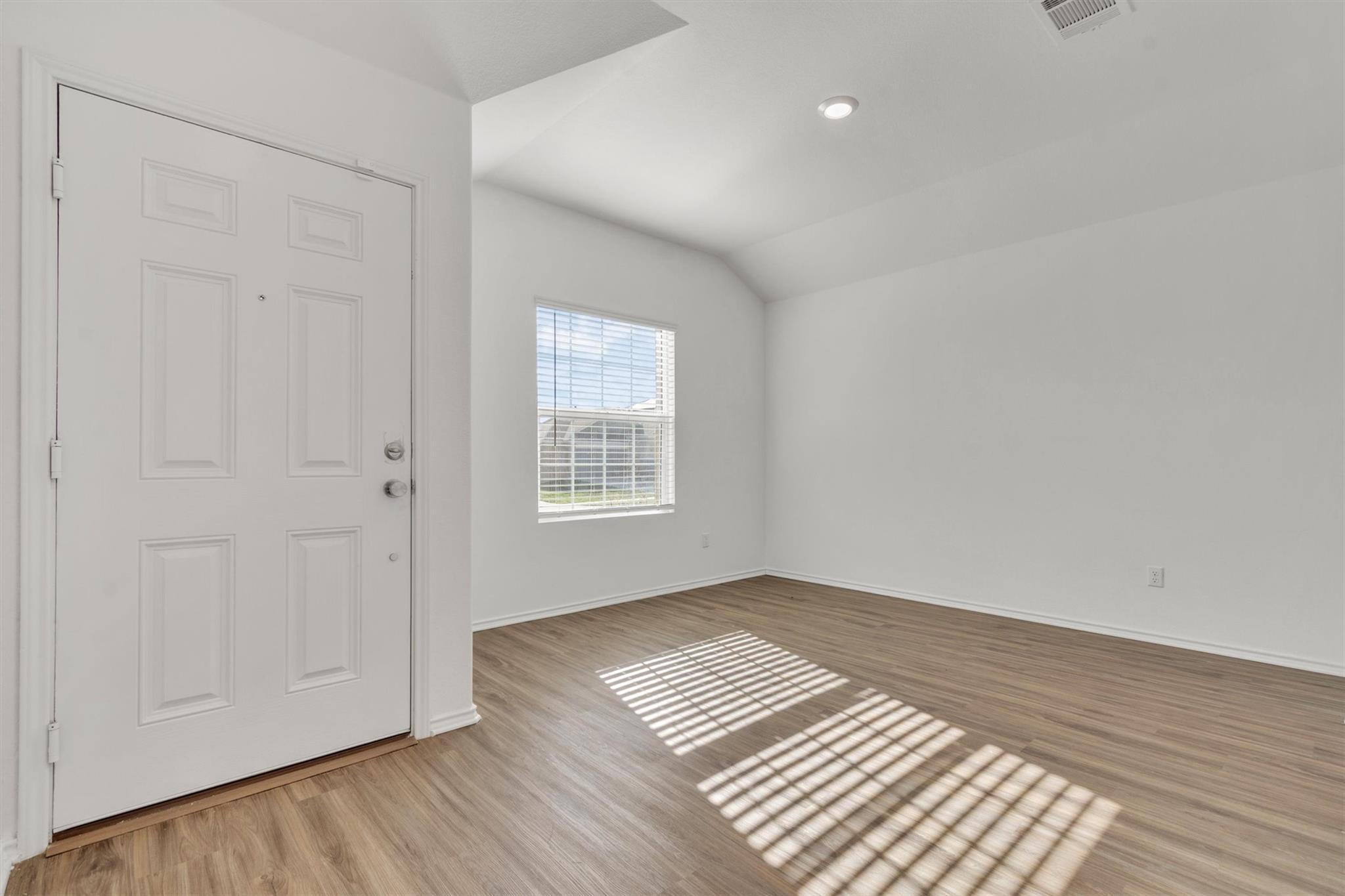 261 Madrid, Kyle, TX 78640