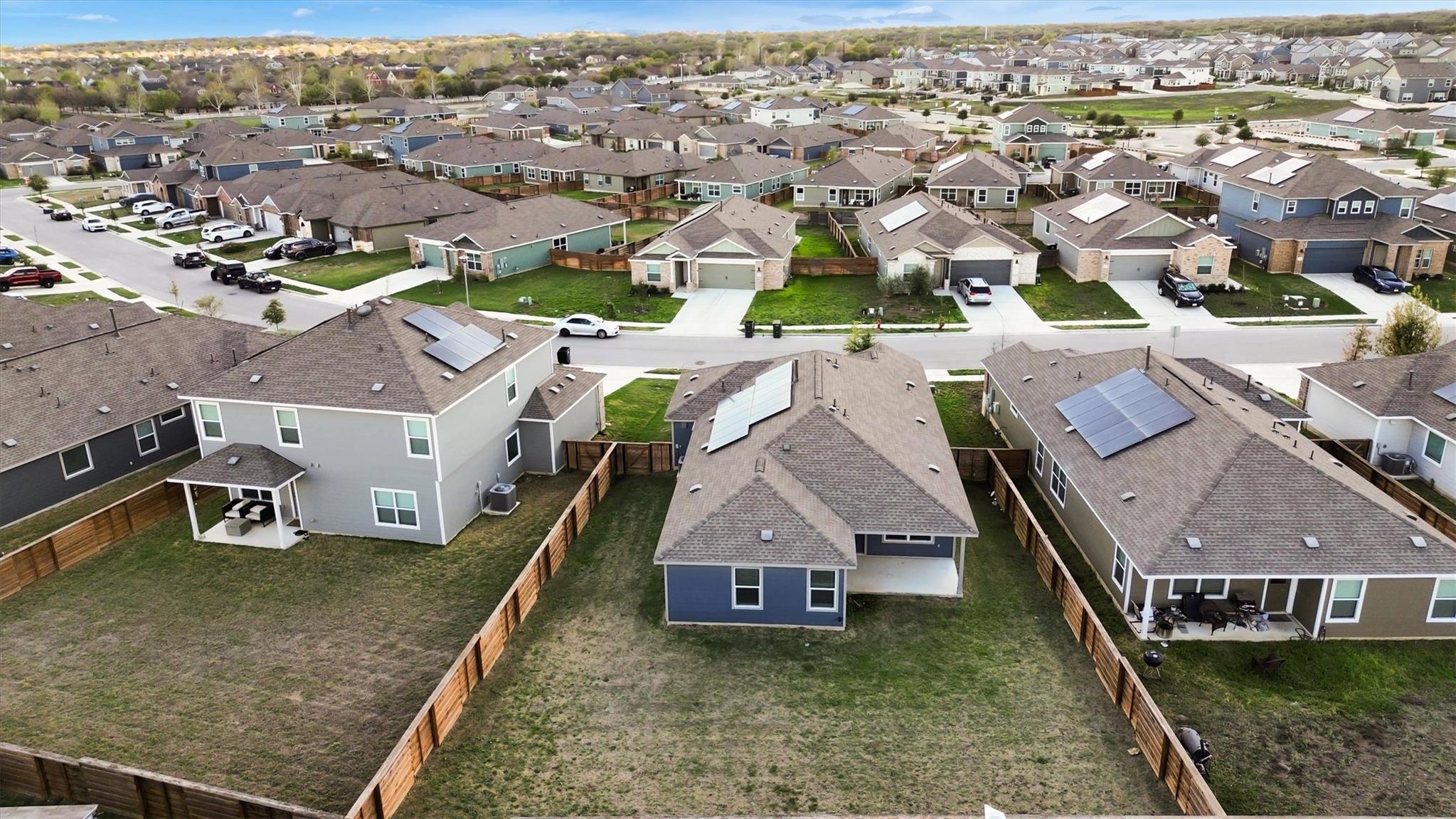 261 Madrid, Kyle, TX 78640