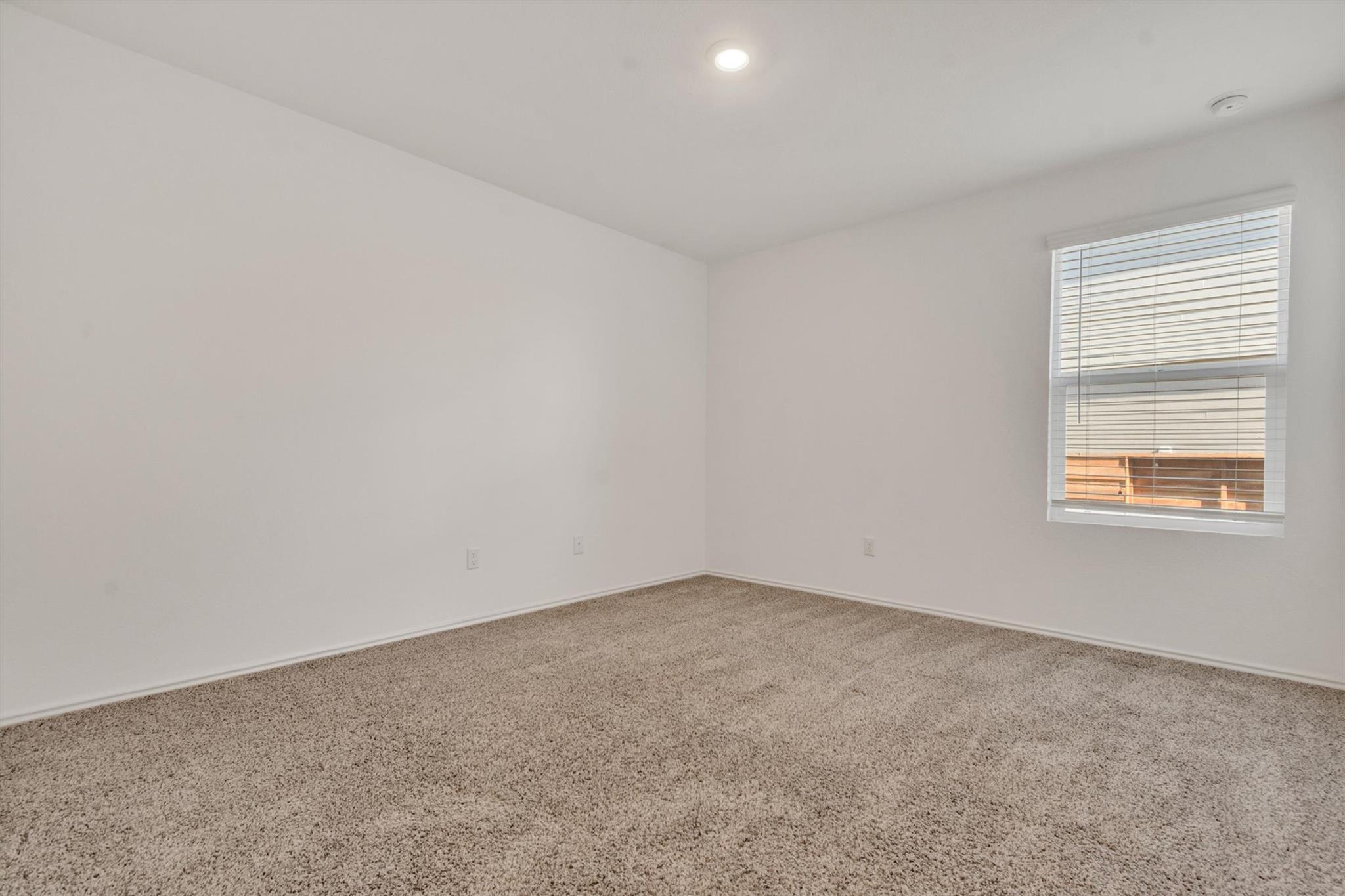 261 Madrid, Kyle, TX 78640